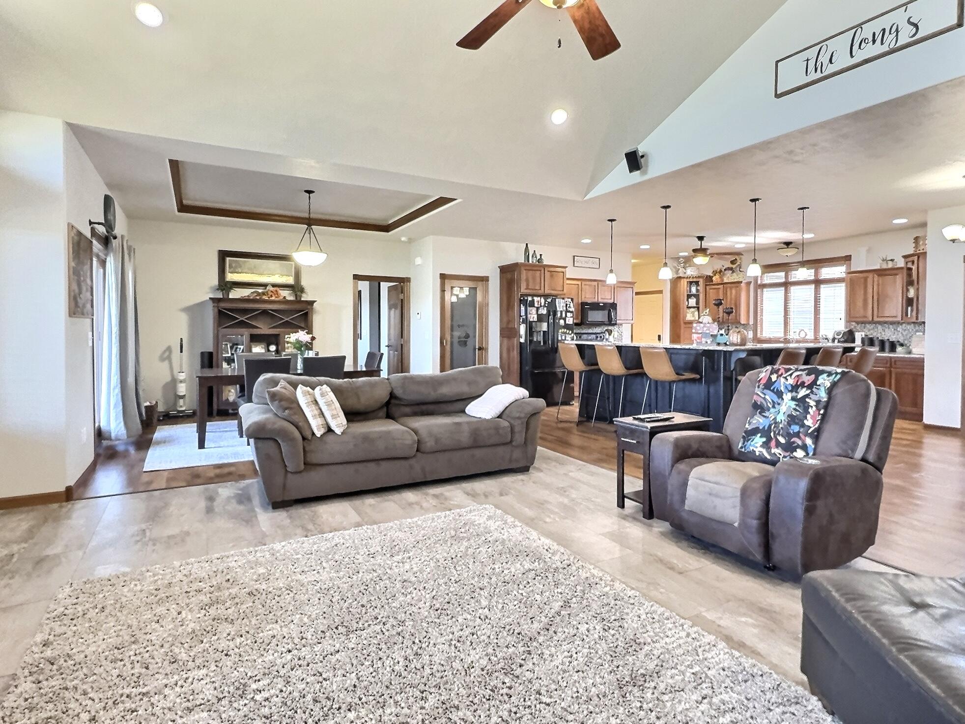 2404 Dean Dr