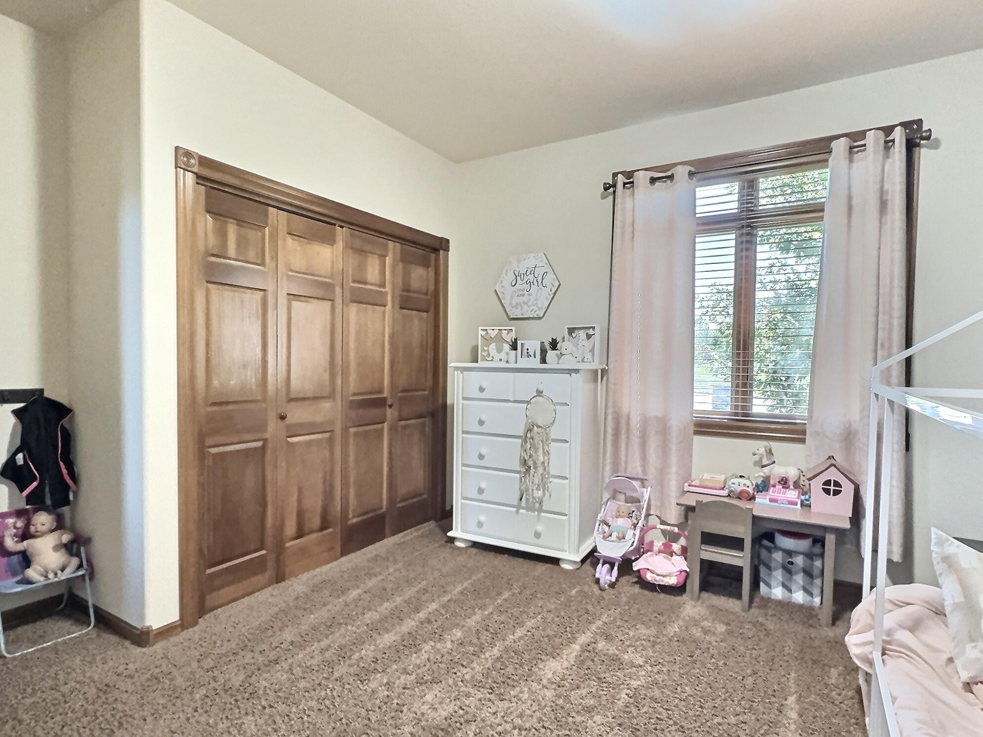 2404 Dean Dr