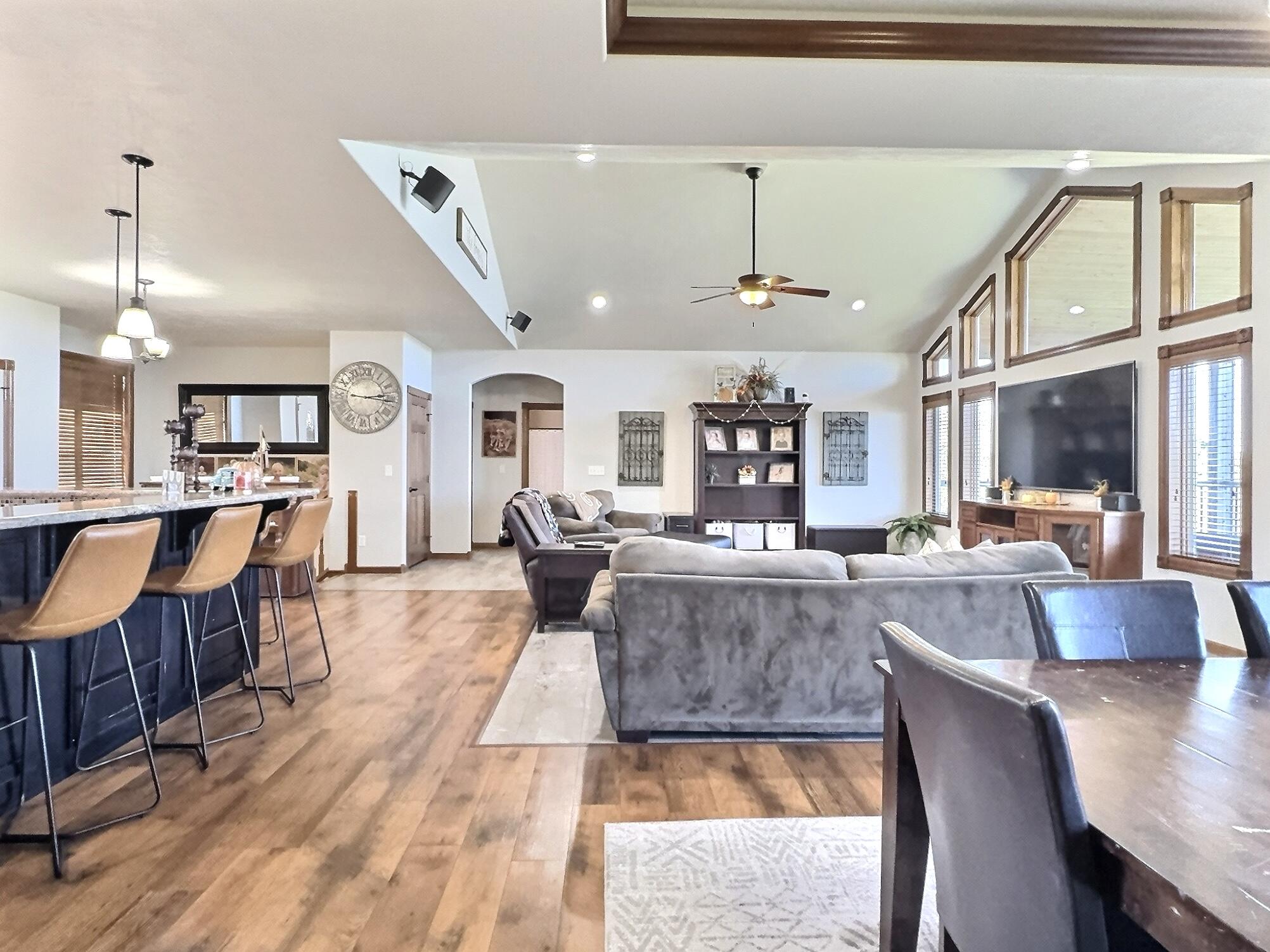 2404 Dean Dr