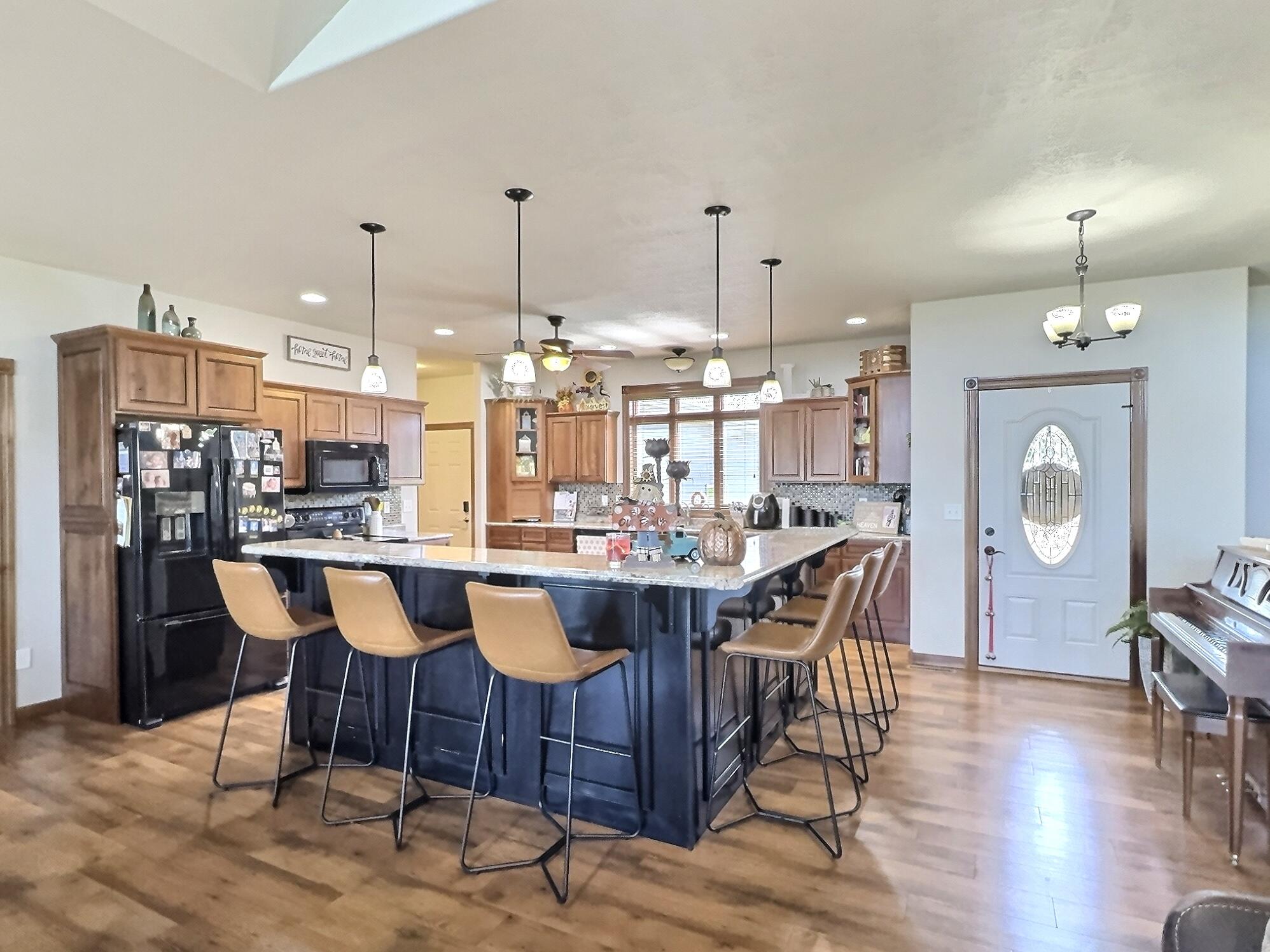 2404 Dean Dr