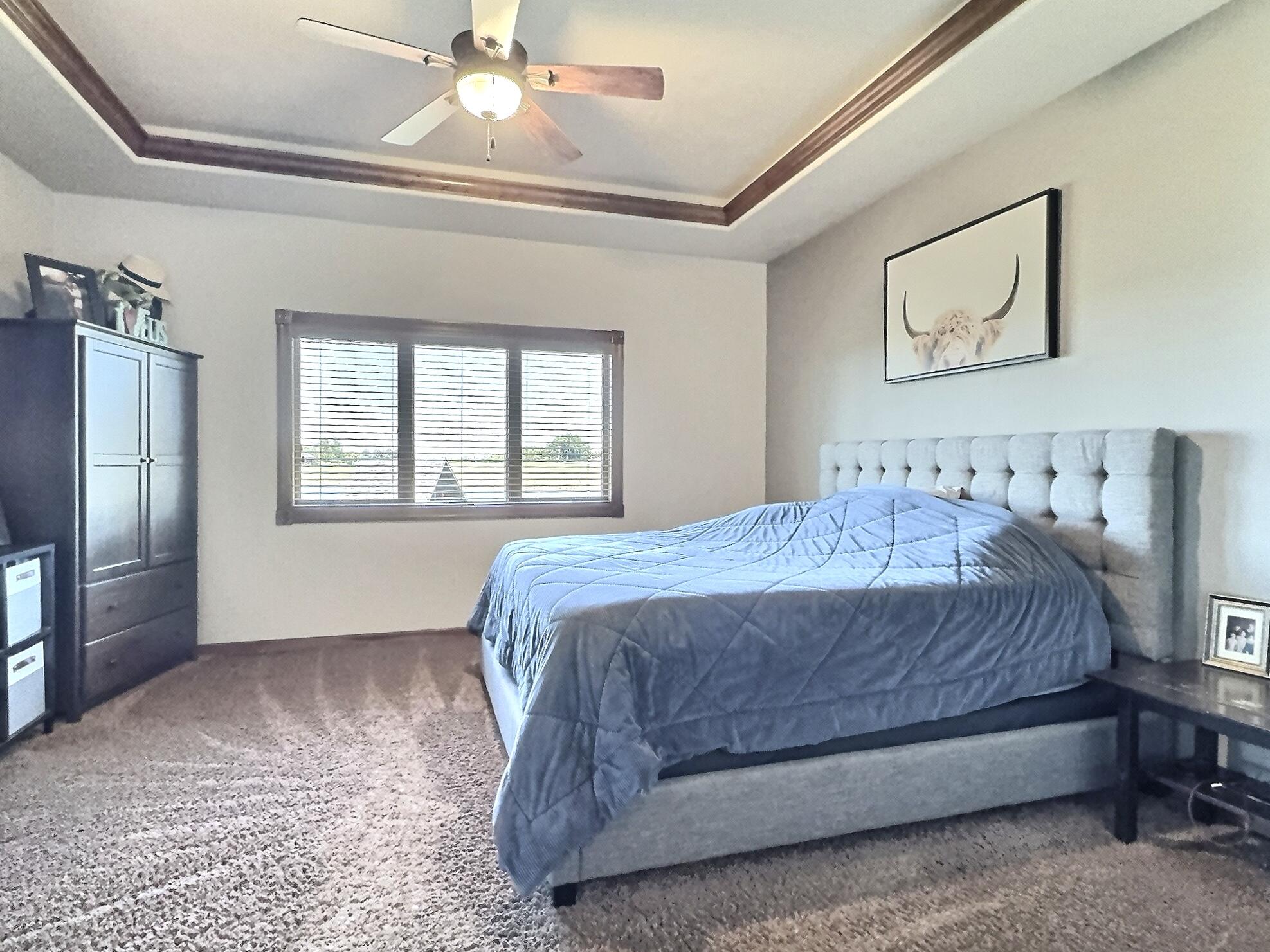 2404 Dean Dr