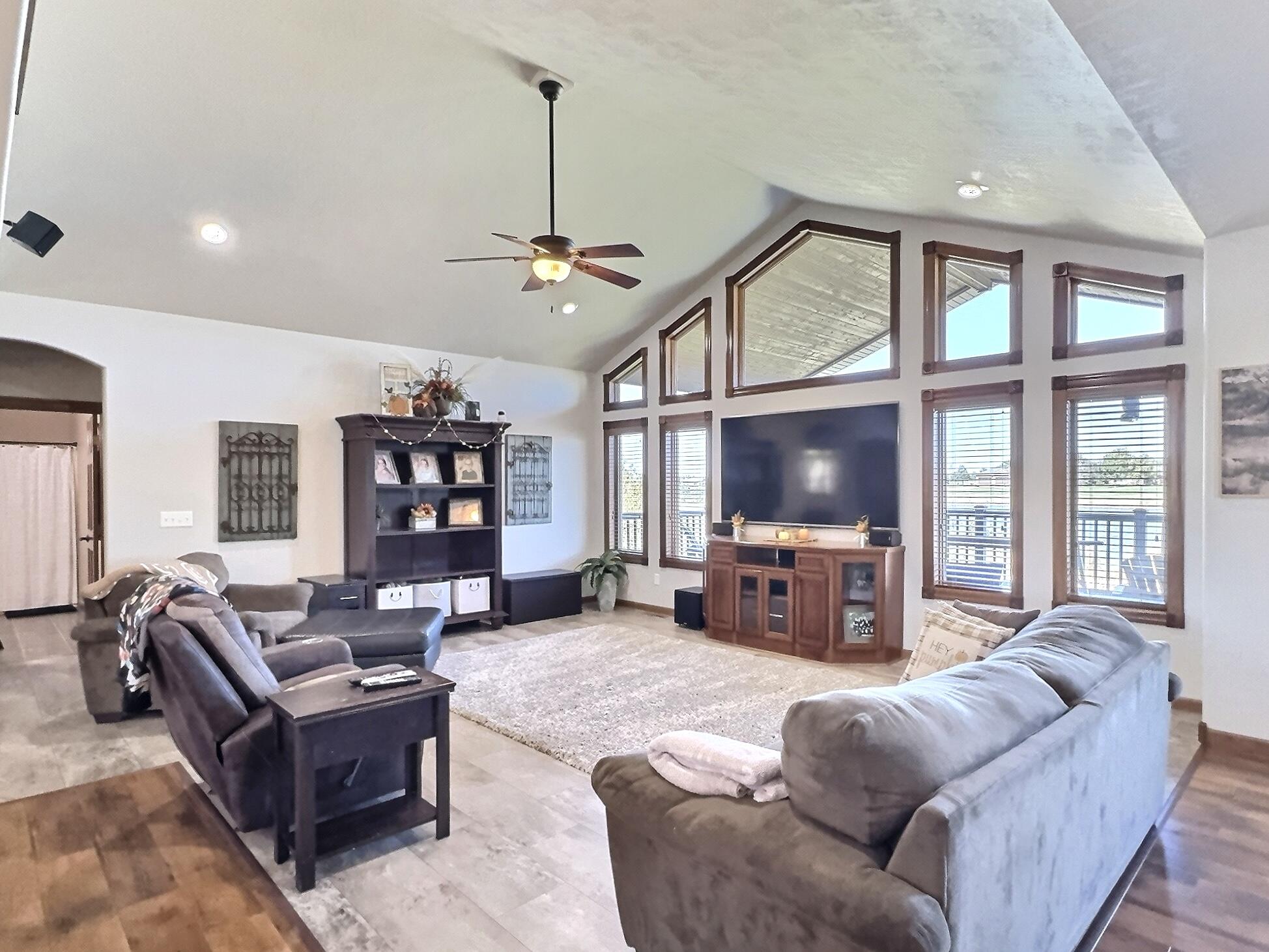 2404 Dean Dr
