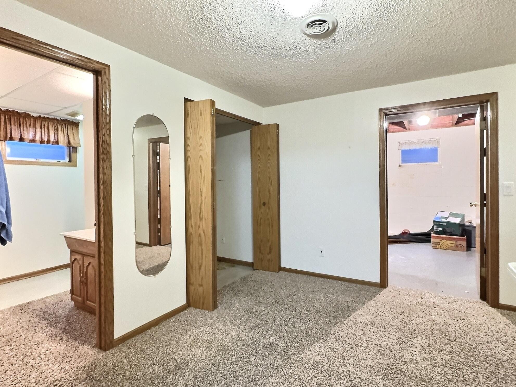 1300 Roland Ln