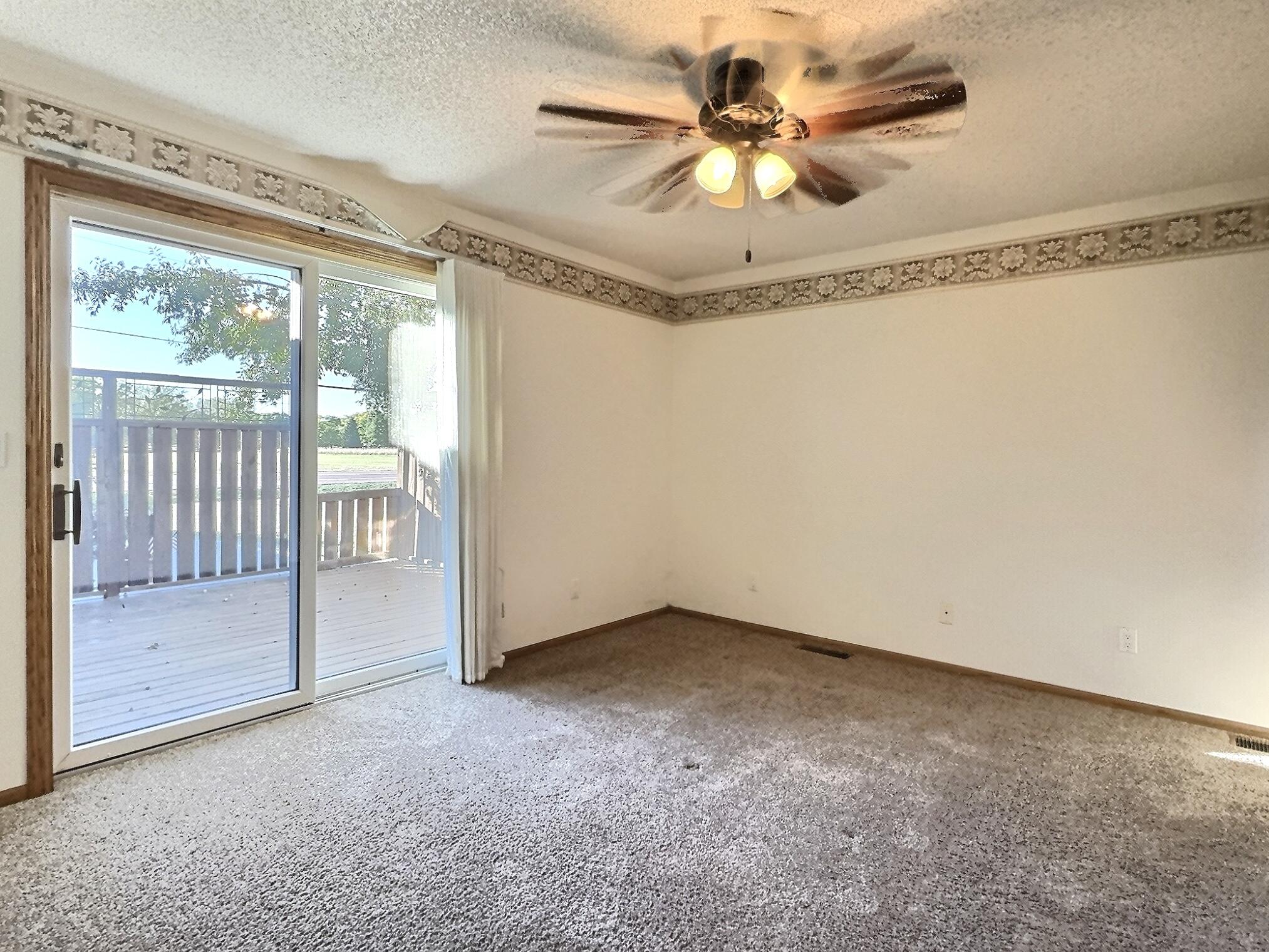 1300 Roland Ln