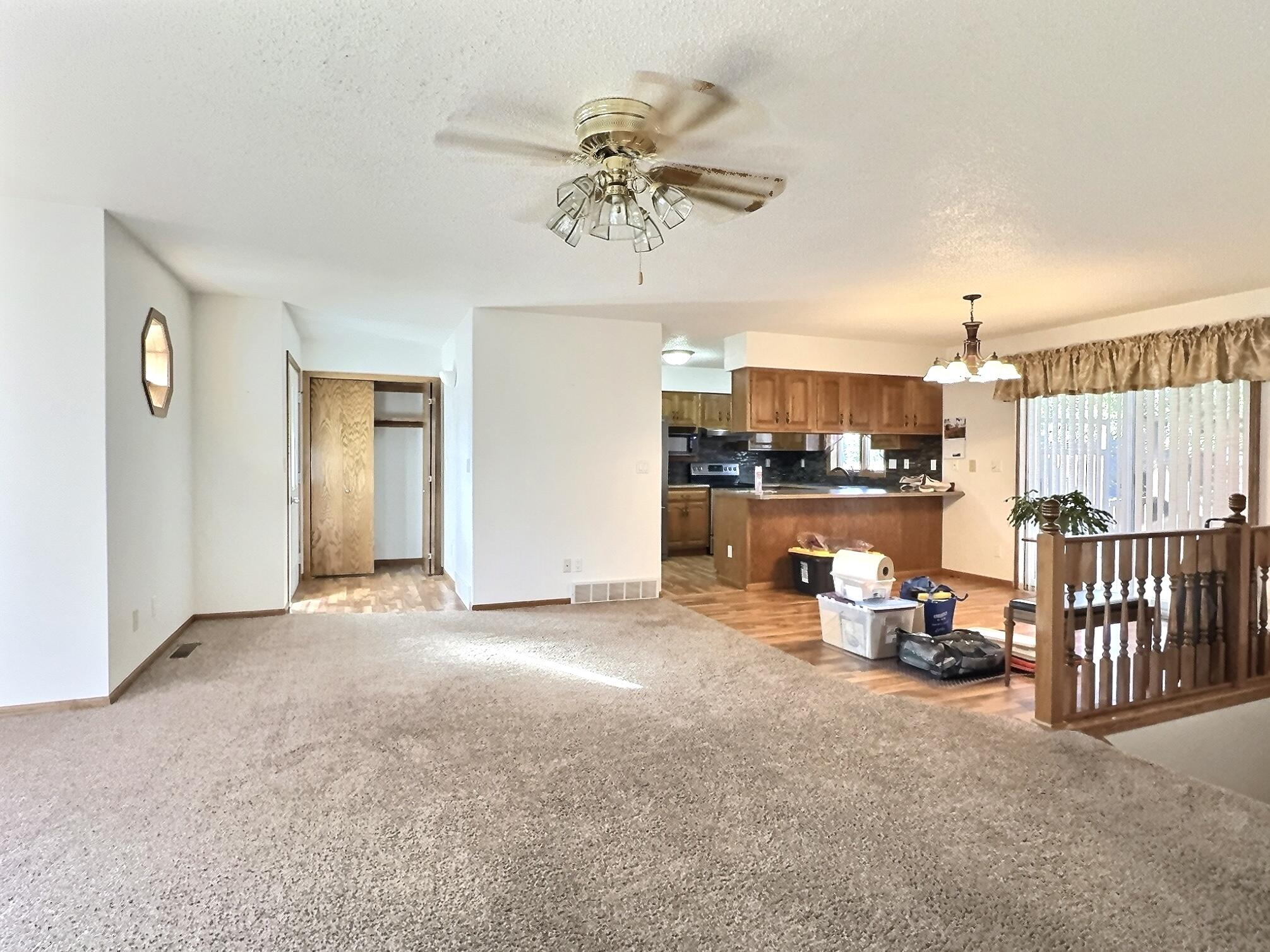 1300 Roland Ln