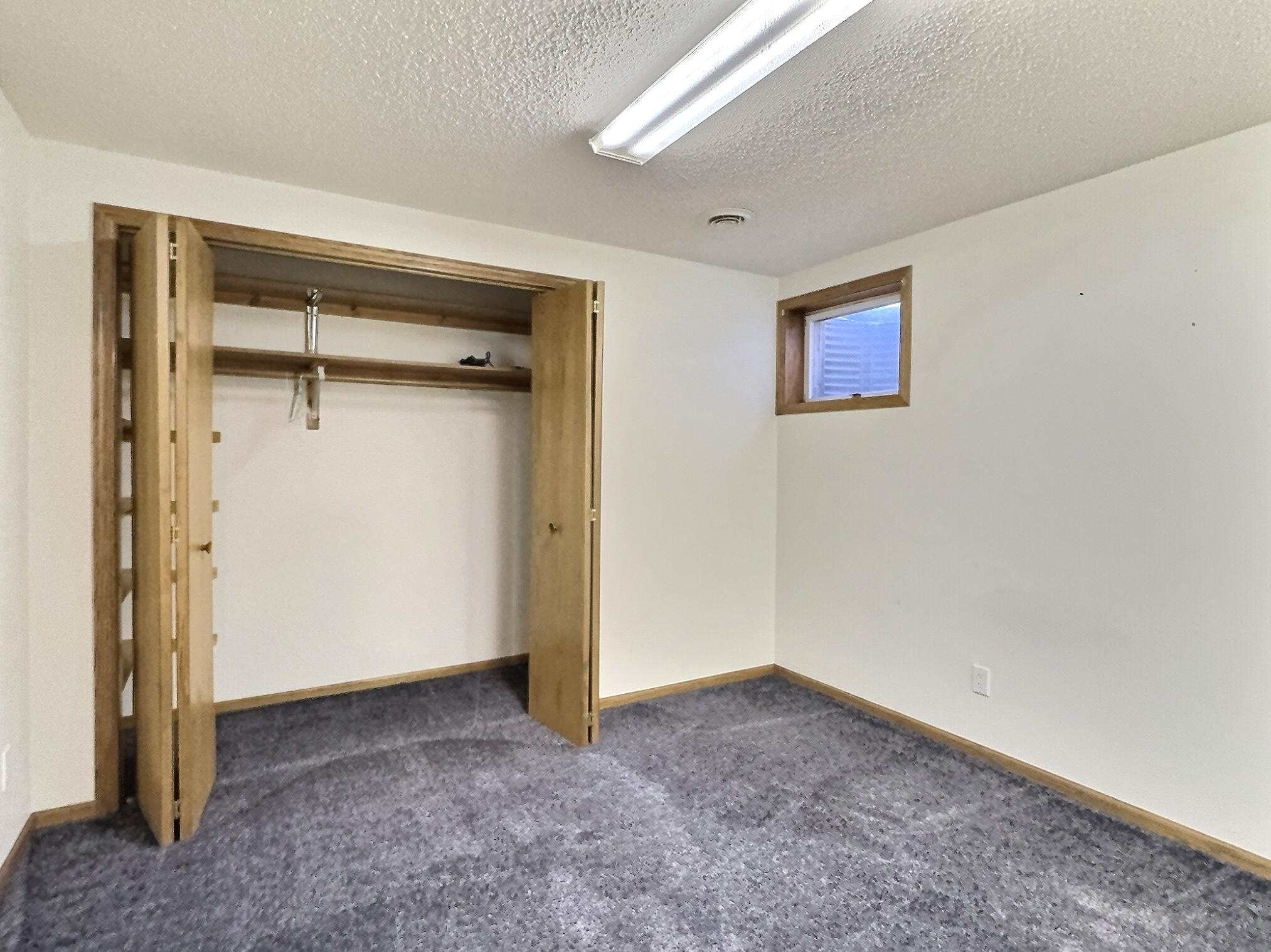 1300 Roland Ln