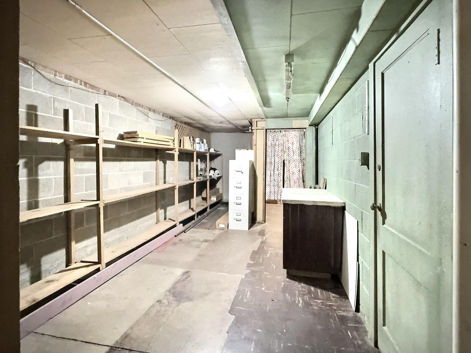211 N Main St