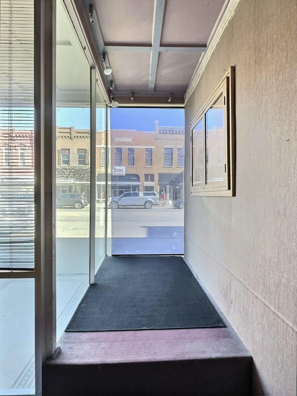 211 N Main St