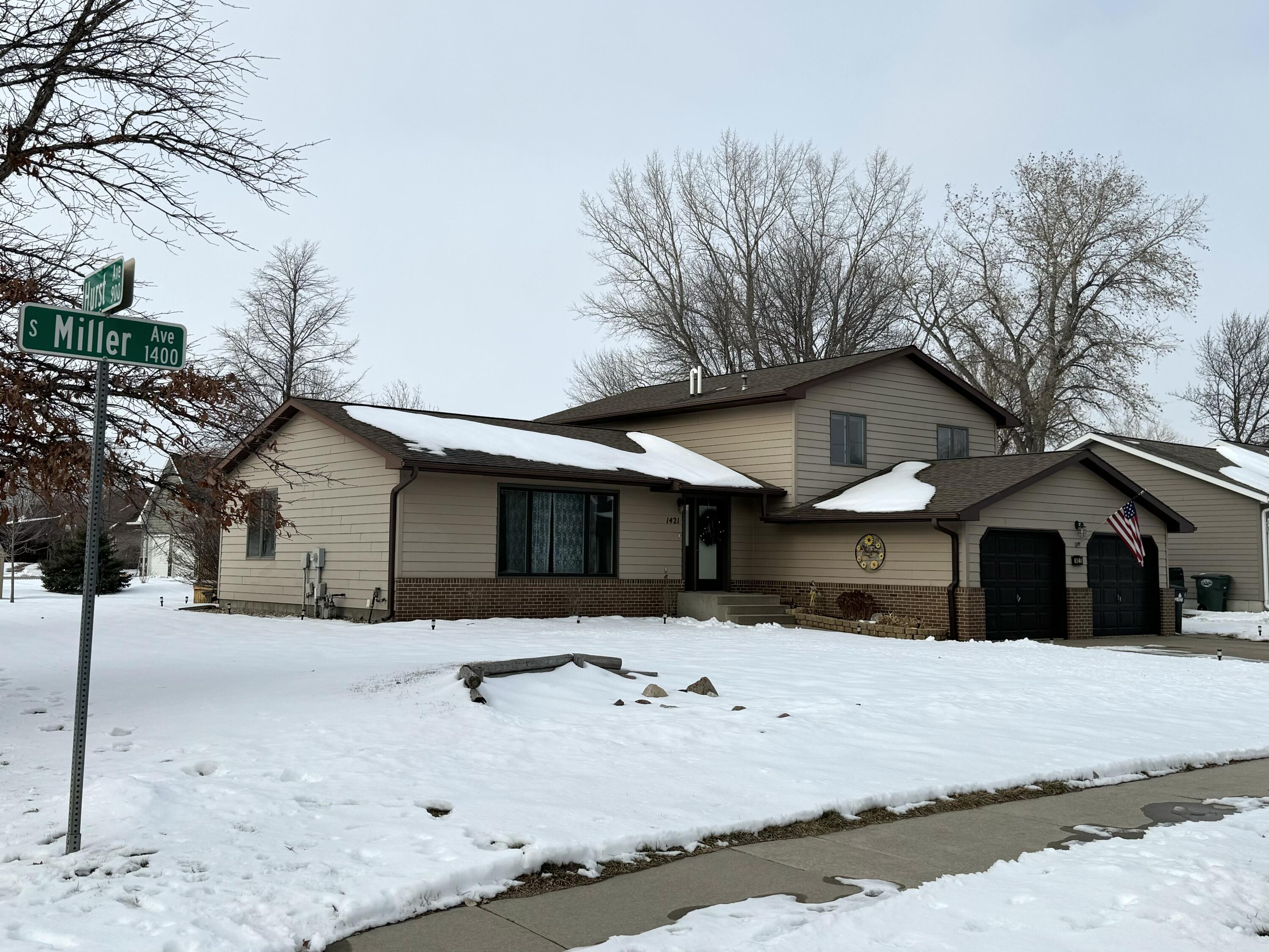 1421 S Miller Ave