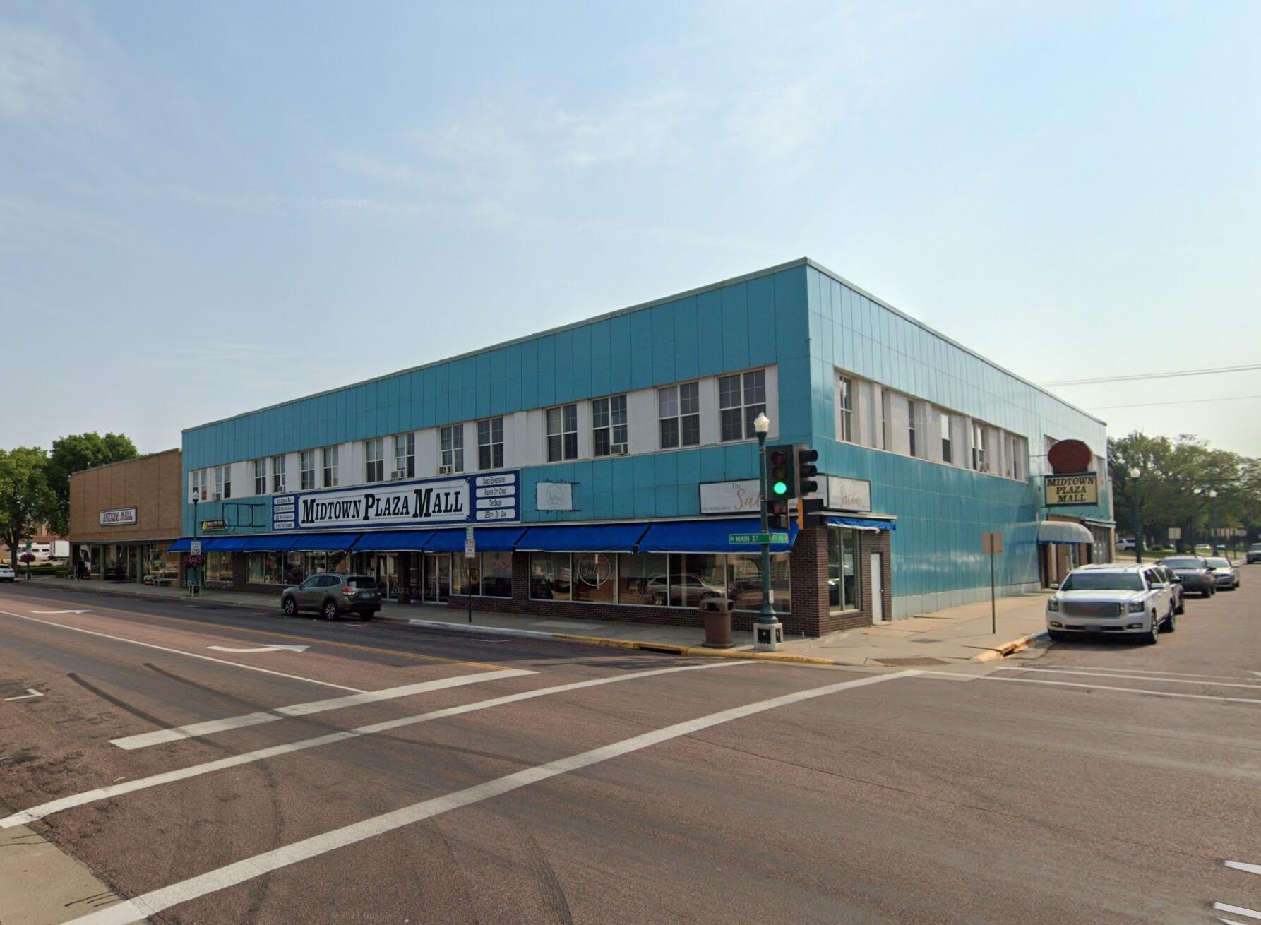 400 N Main St