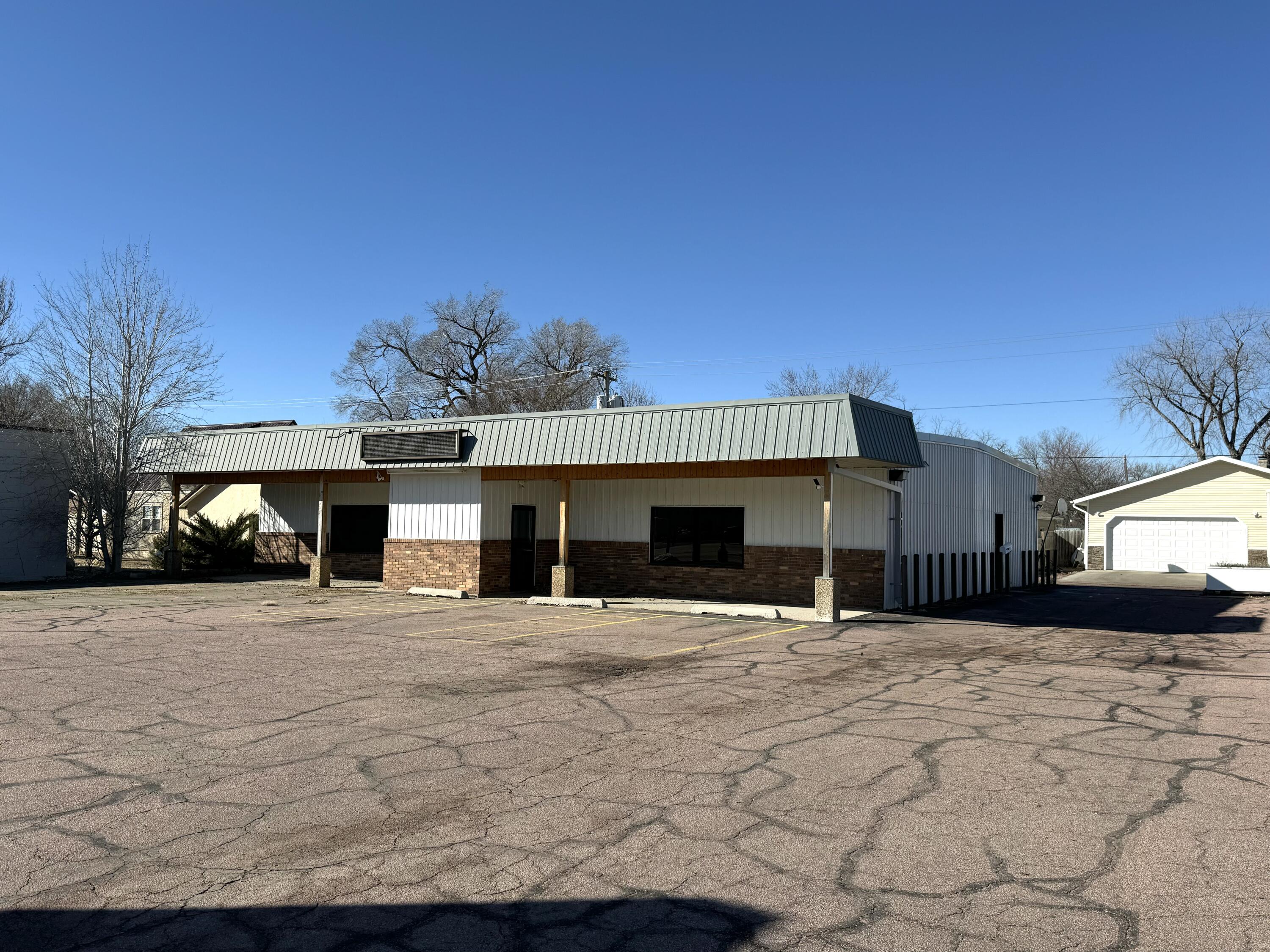 1109 N Main St