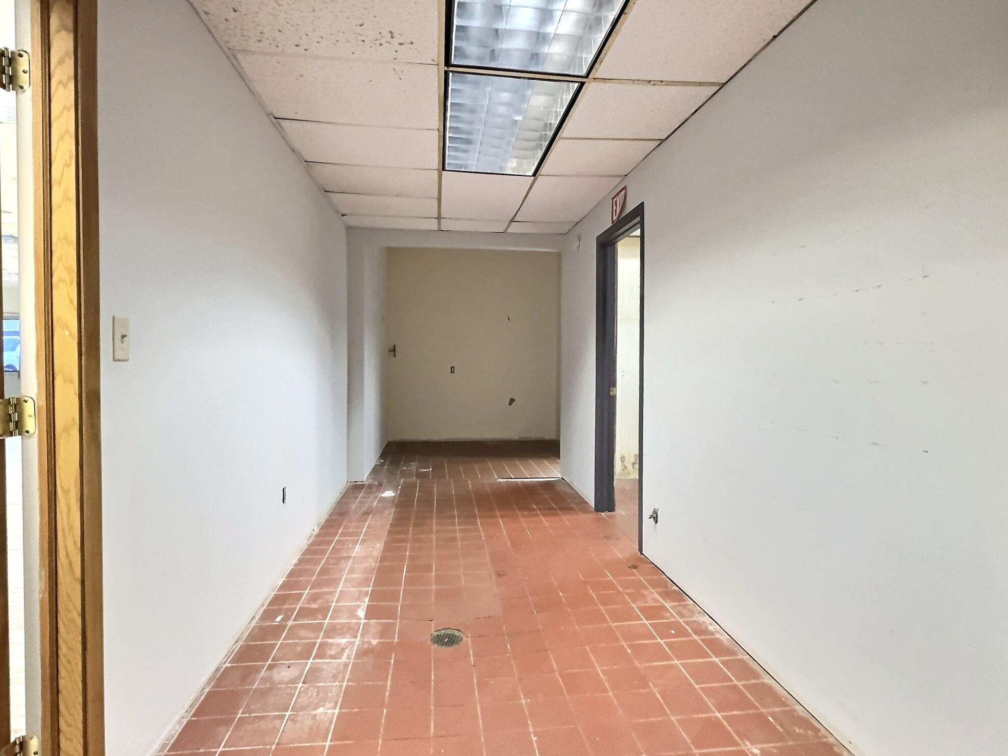 1109 N Main St