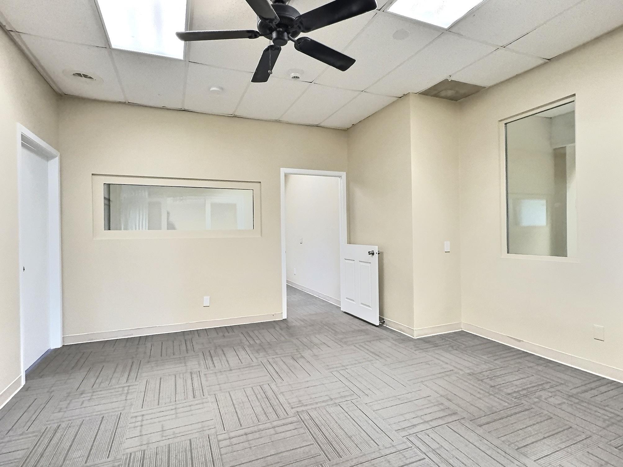1109 N Main St