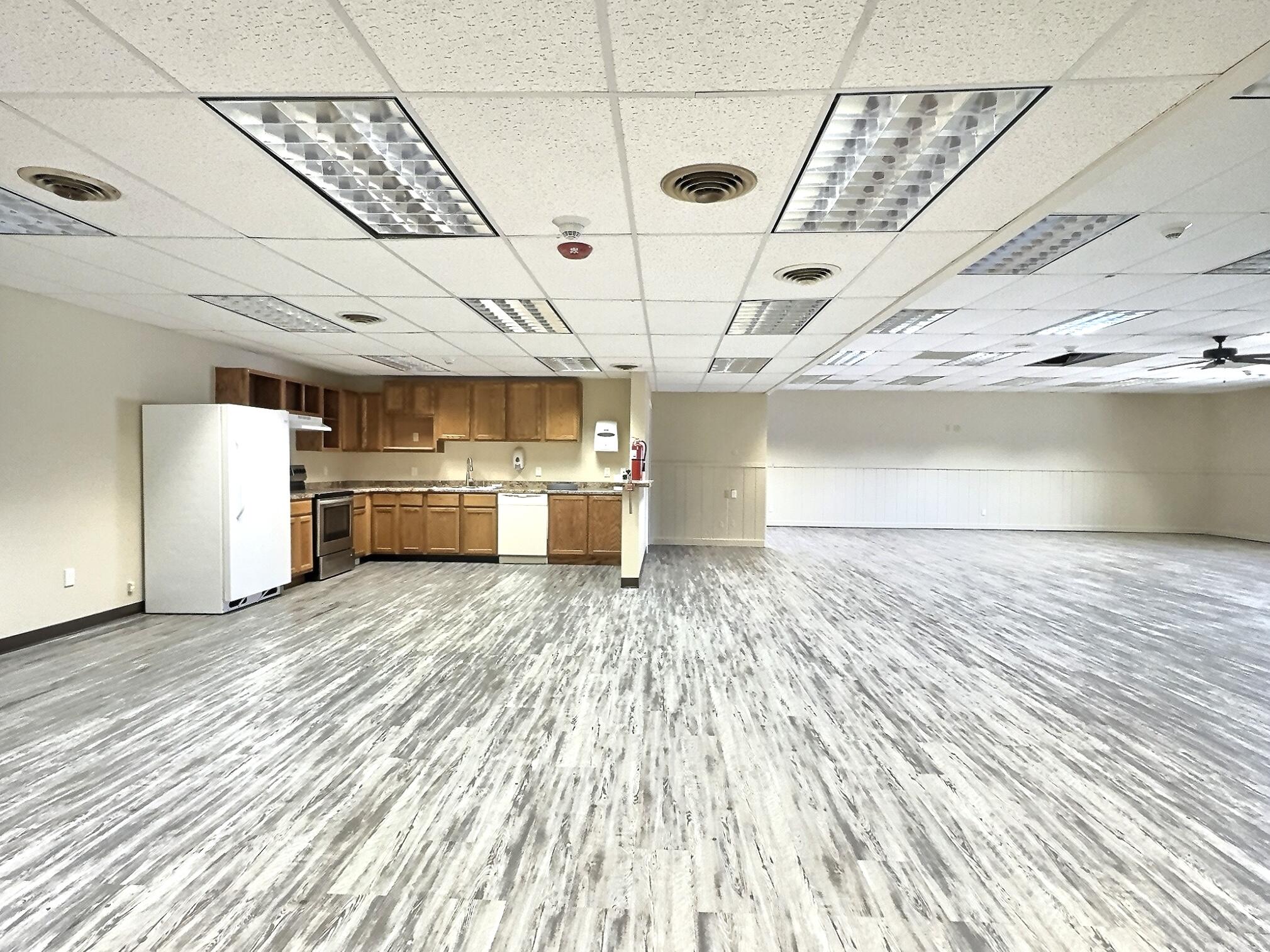 1109 N Main St