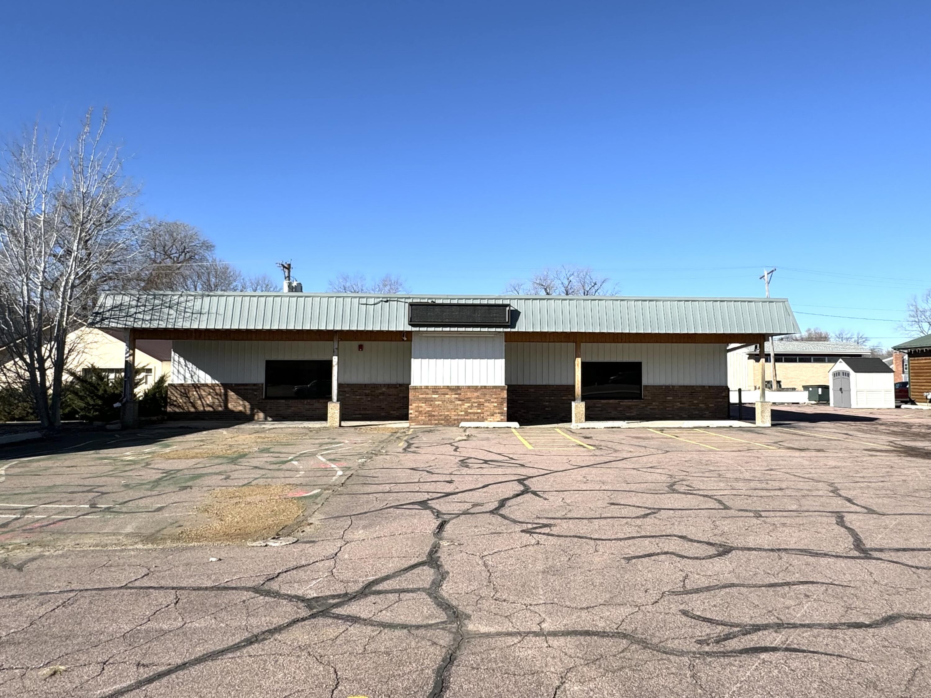 1109 N Main St