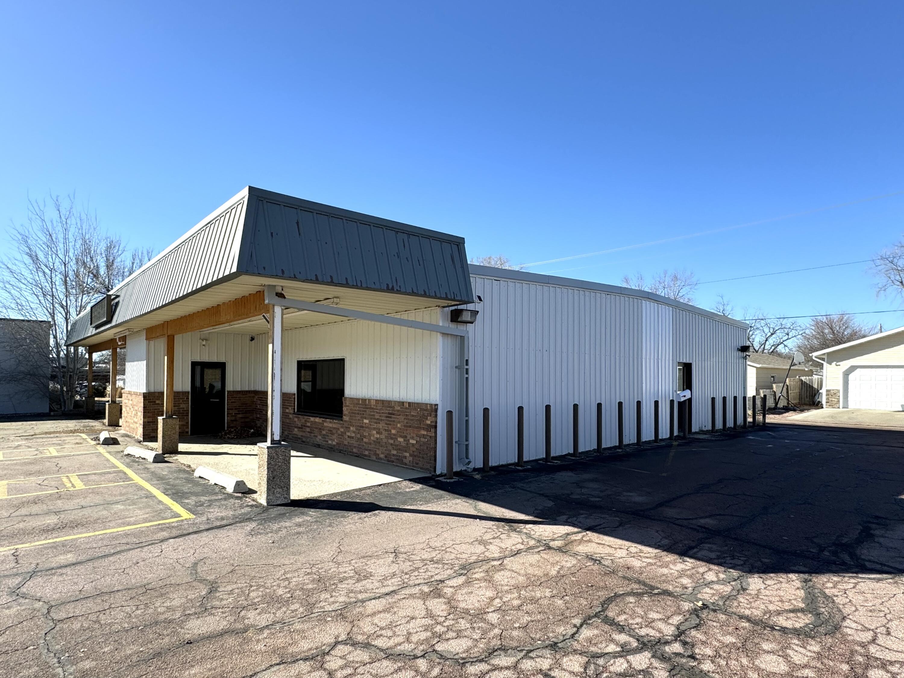 1109 N Main St