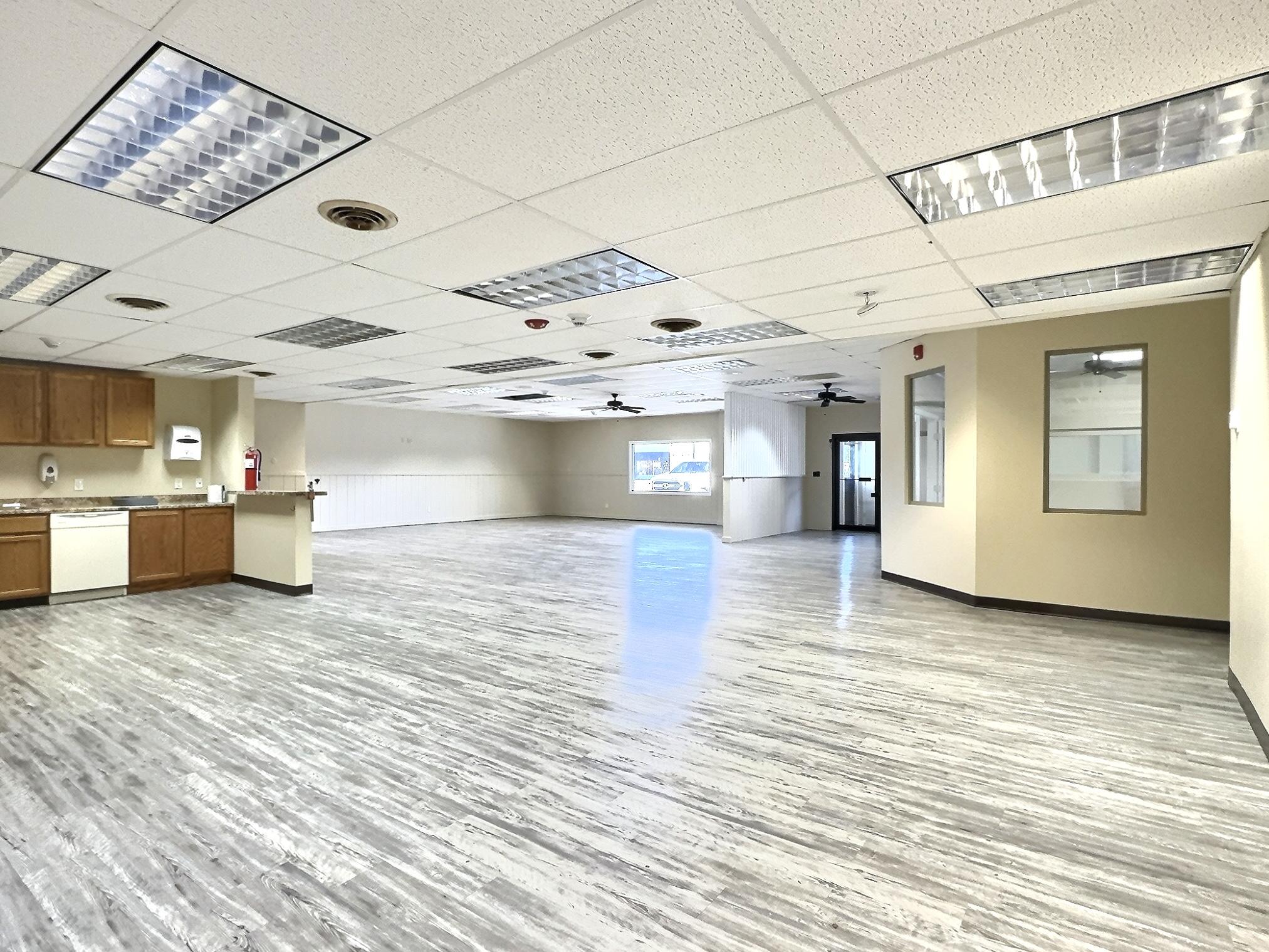 1109 N Main St