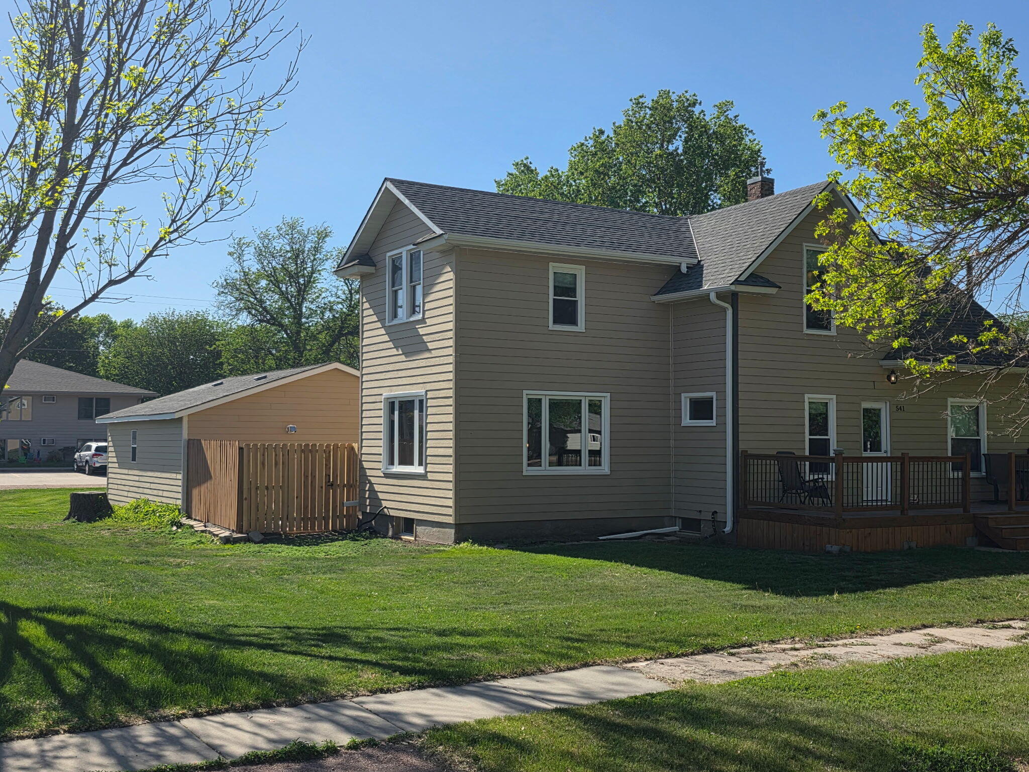 541 Poplar St