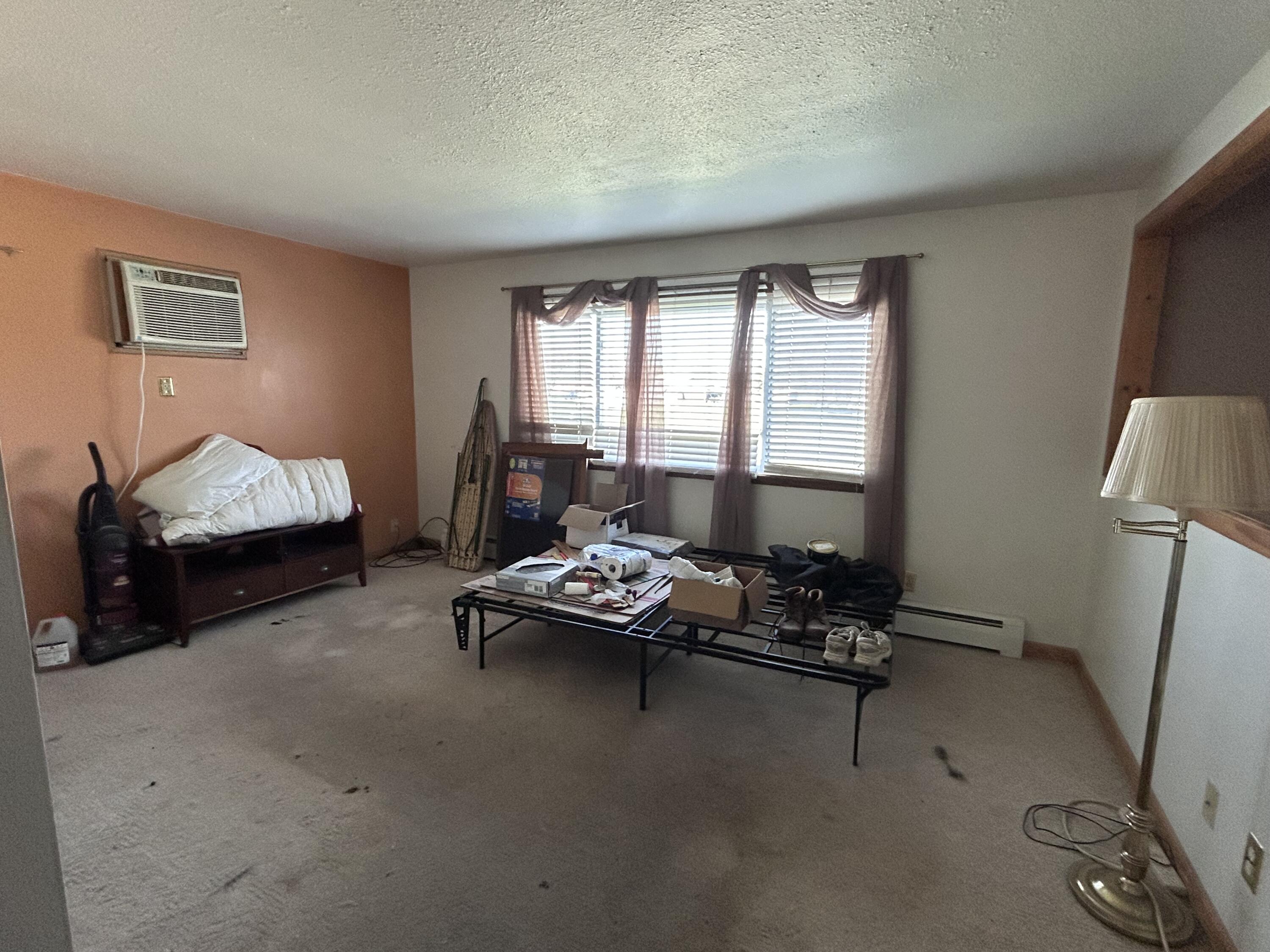 1008 Henderson Ave