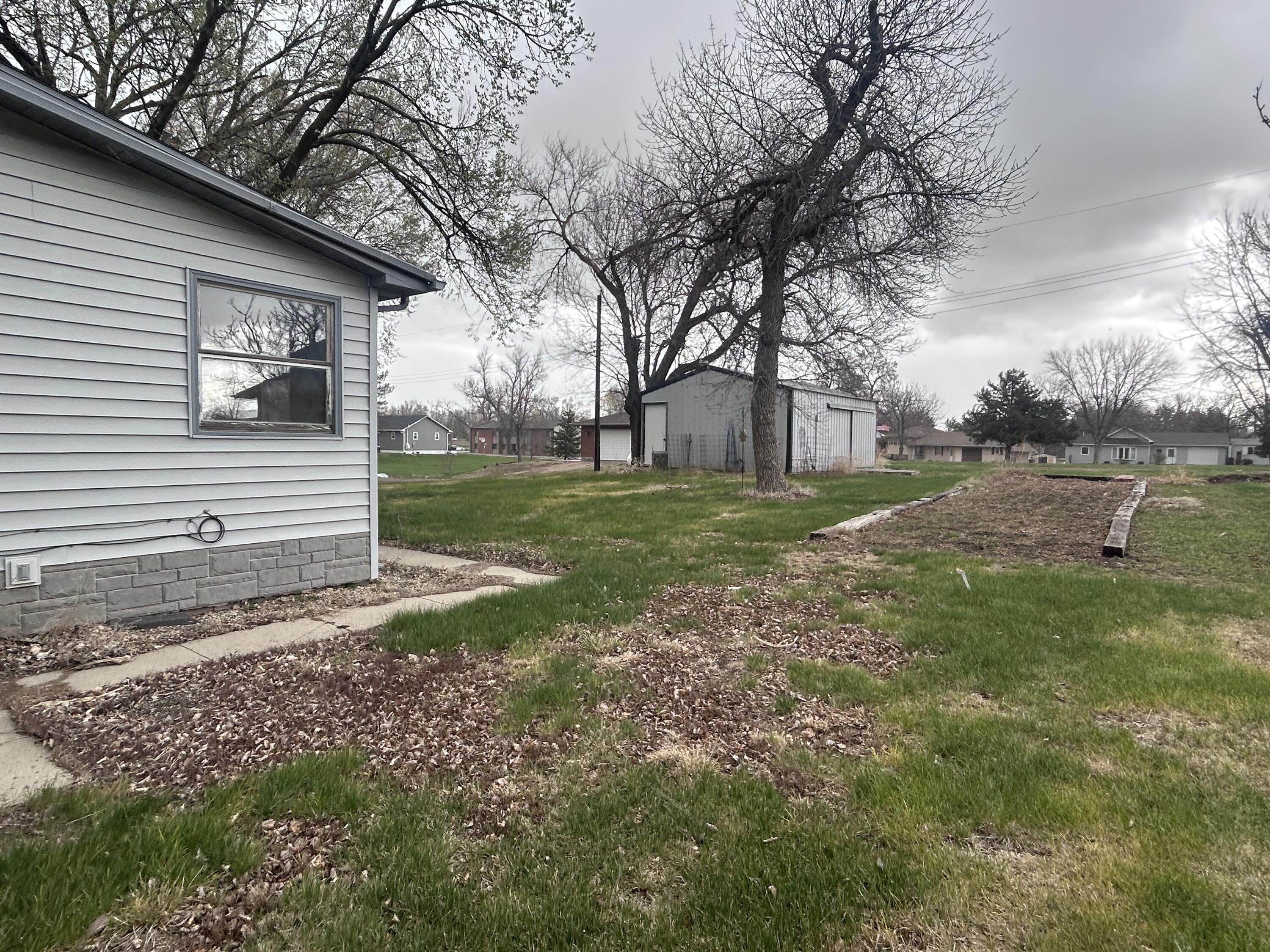 1008 Henderson Ave