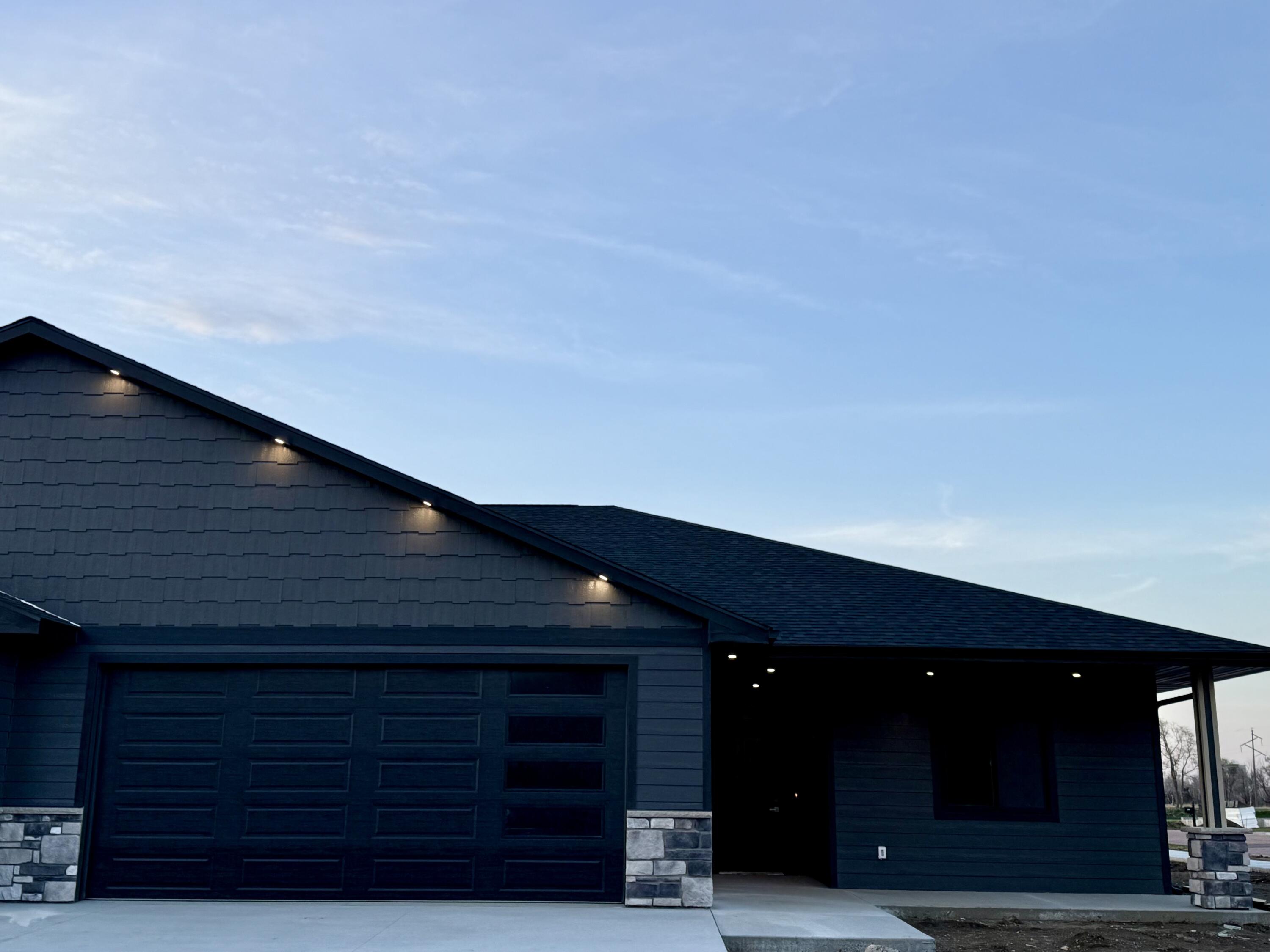 1122 Cottonwood Cir