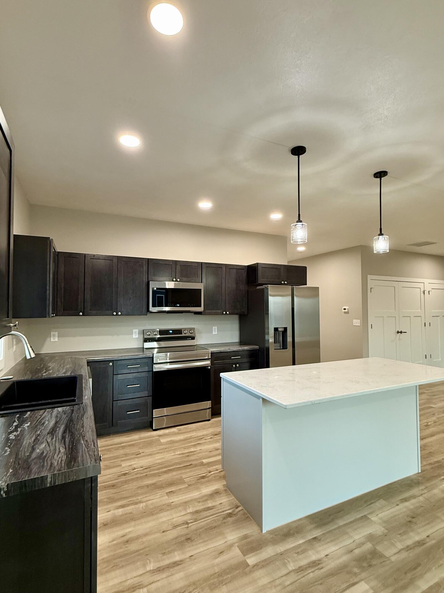 1122 Cottonwood Cir