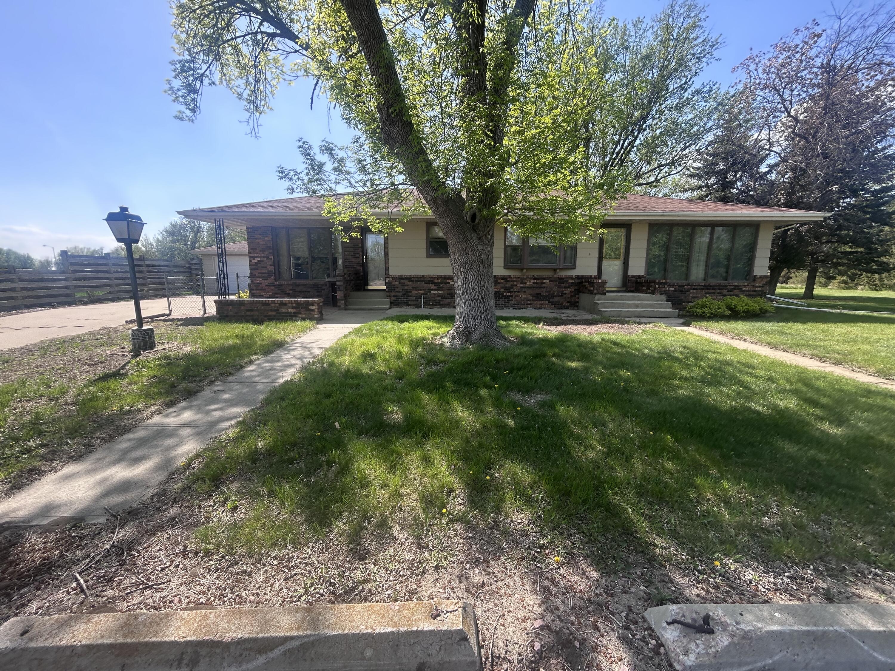 4401 N Main St