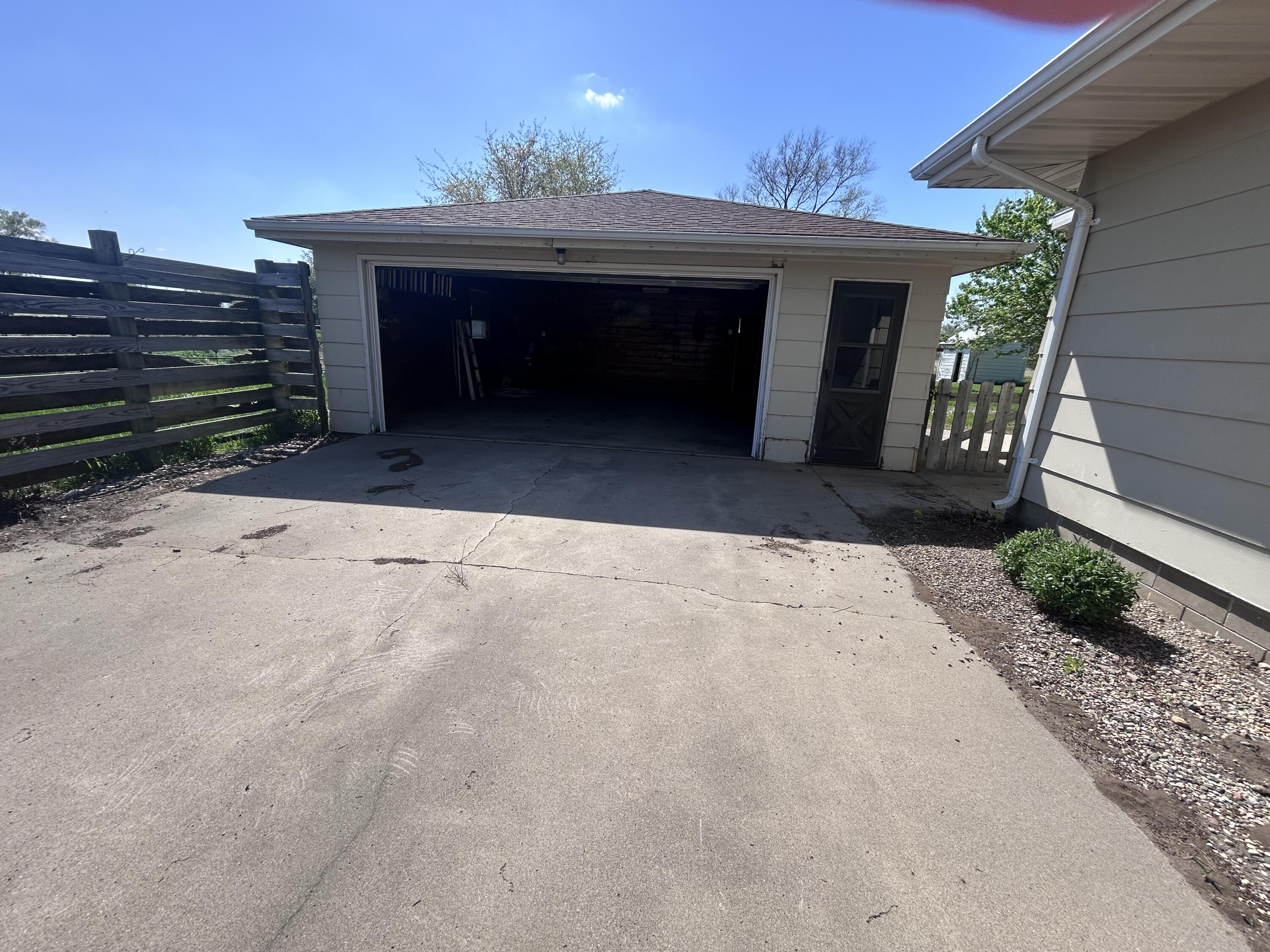 4401 N Main St