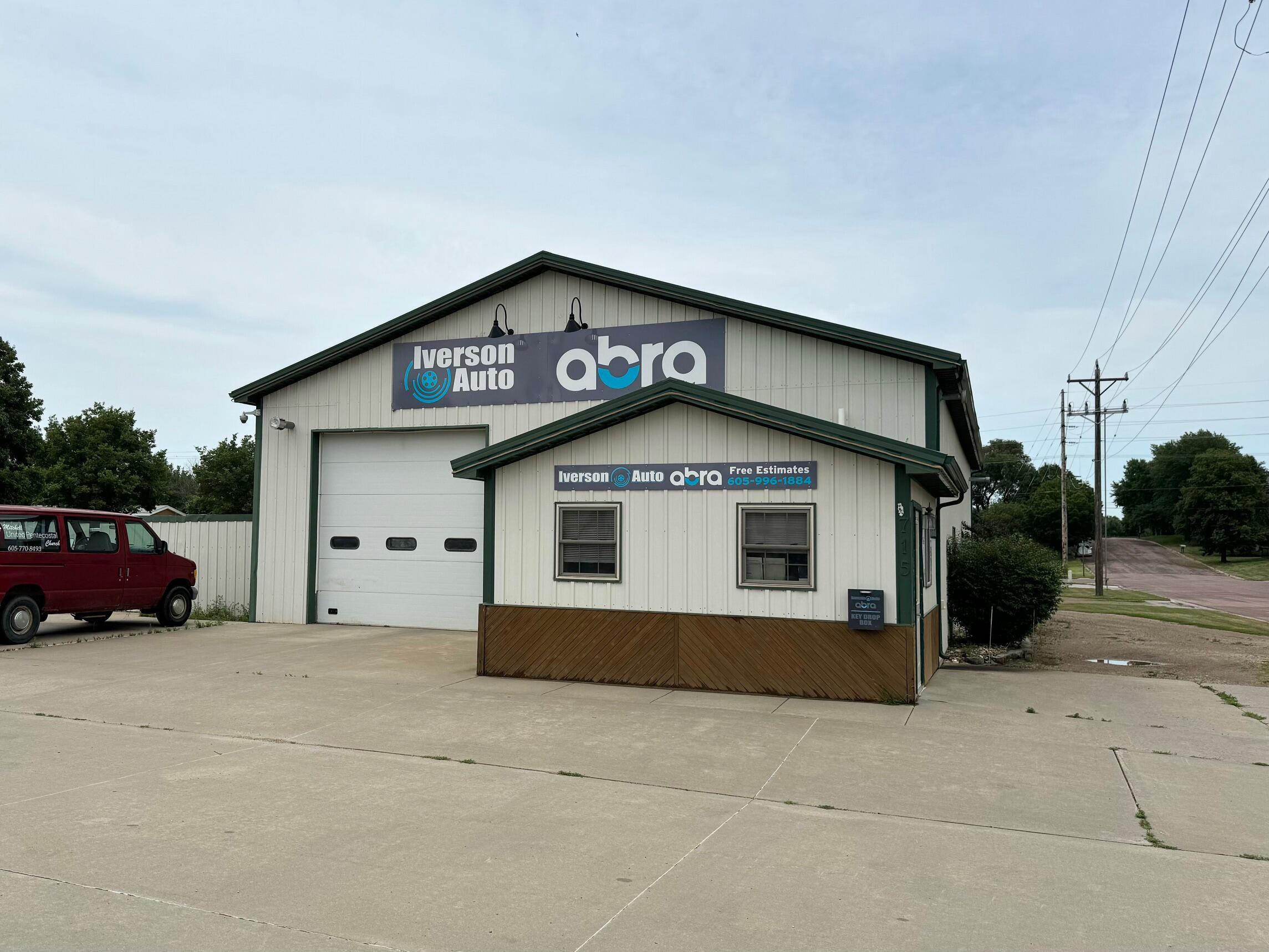 715 S Main St