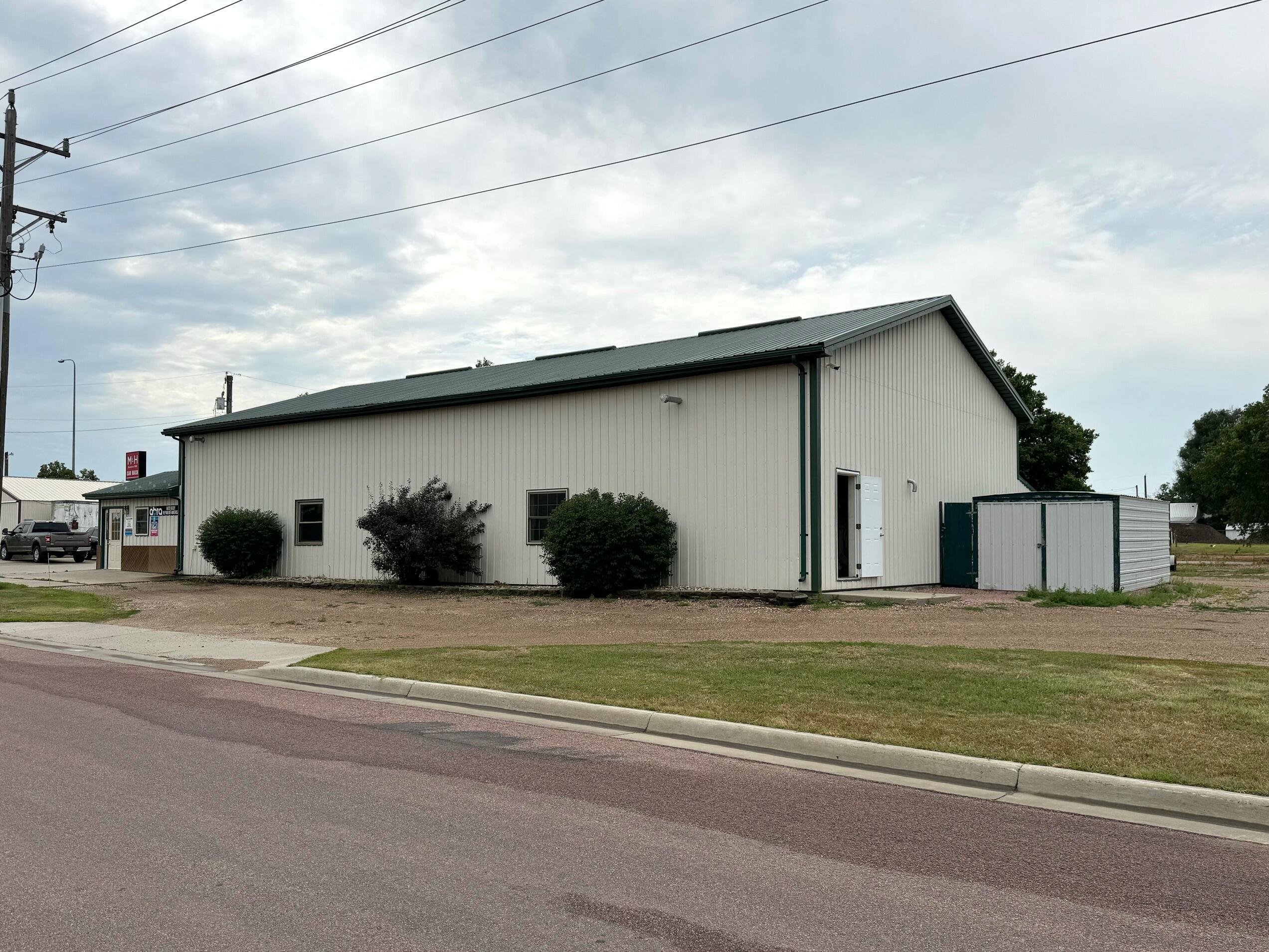 715 S Main St