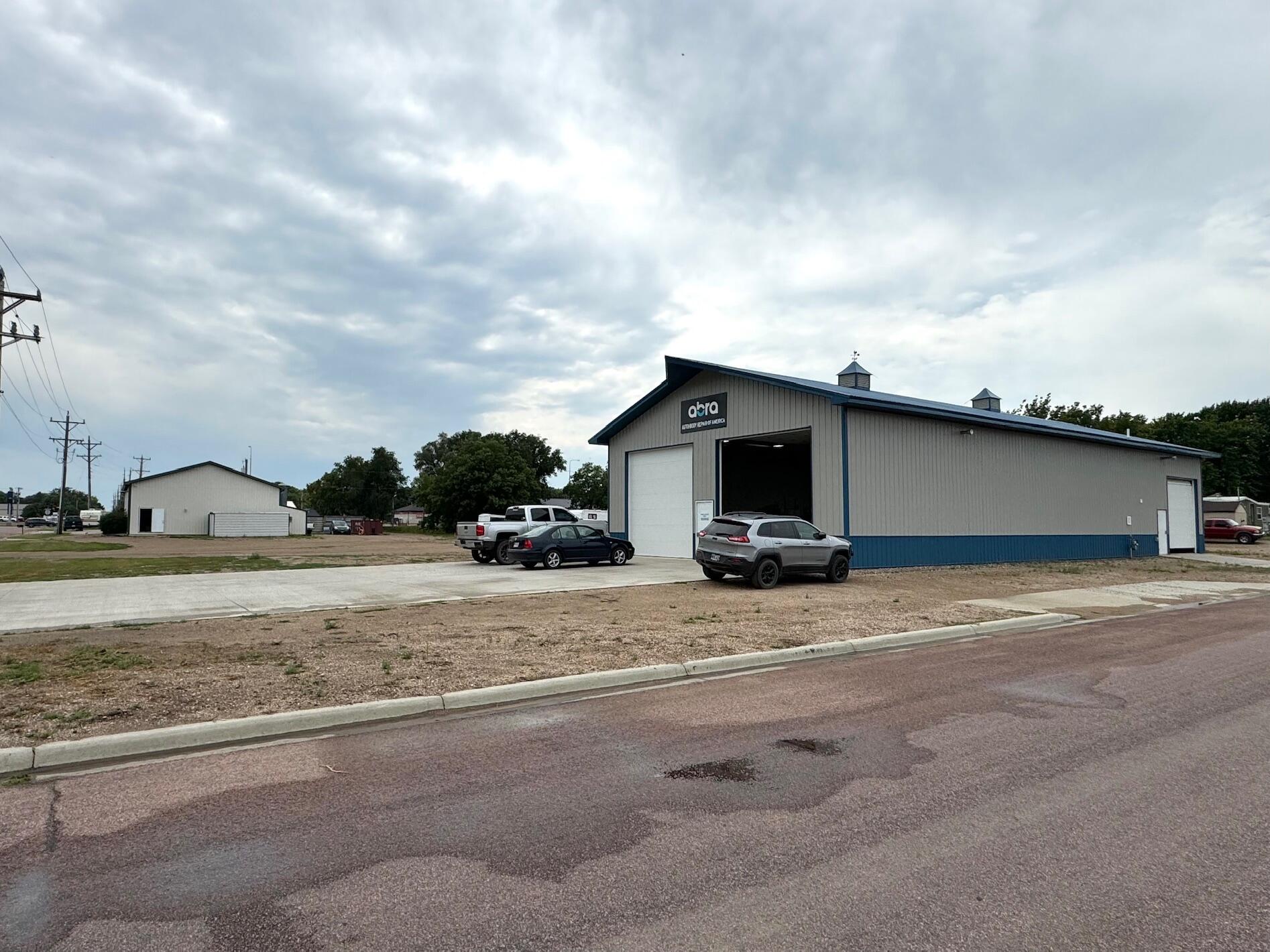 715 S Main St
