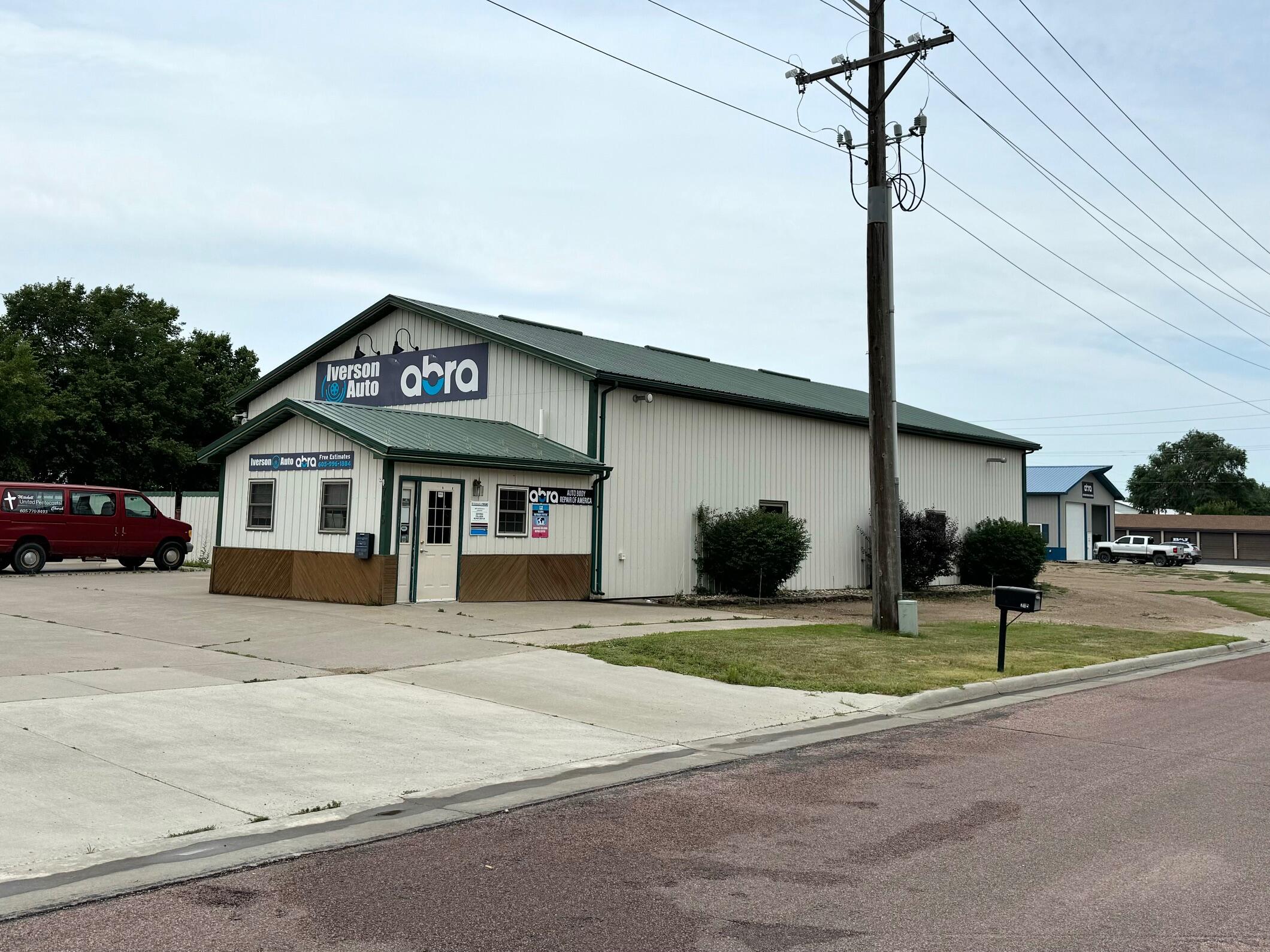 715 S Main St