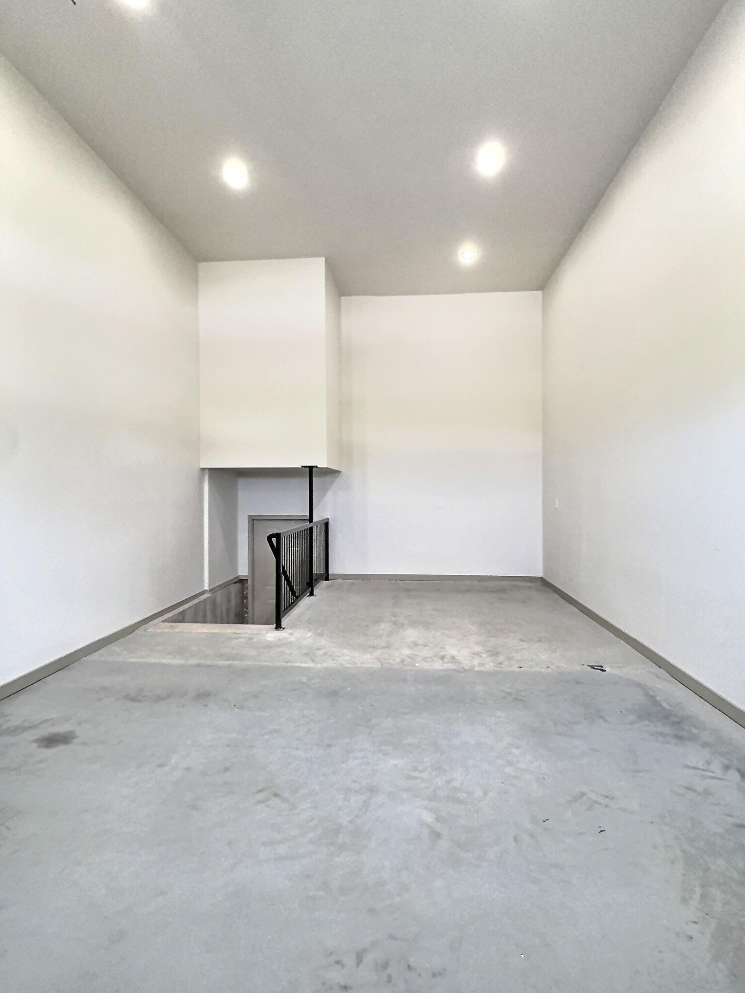 1101 S Lawler St