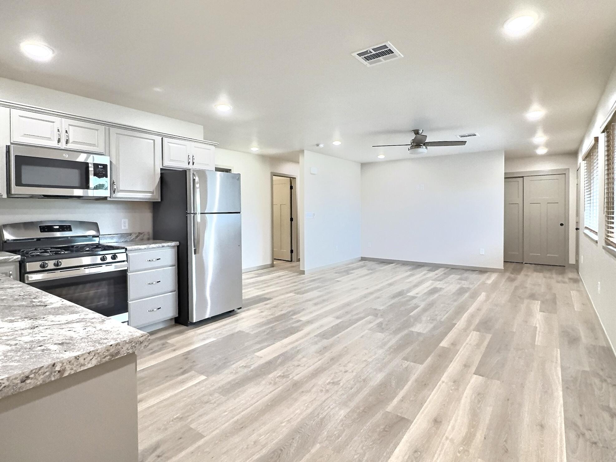 1101 S Lawler St