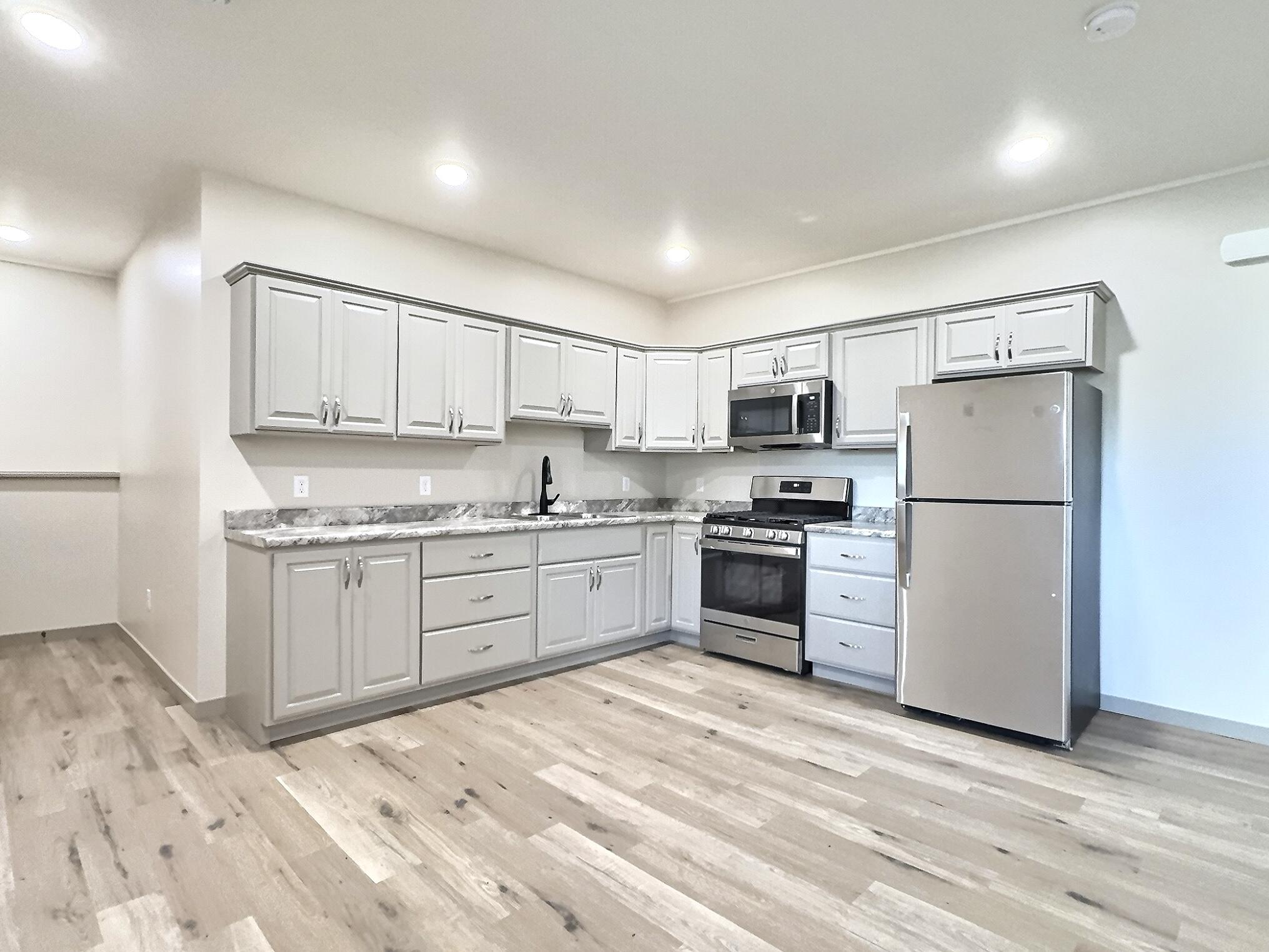 1101 S Lawler St