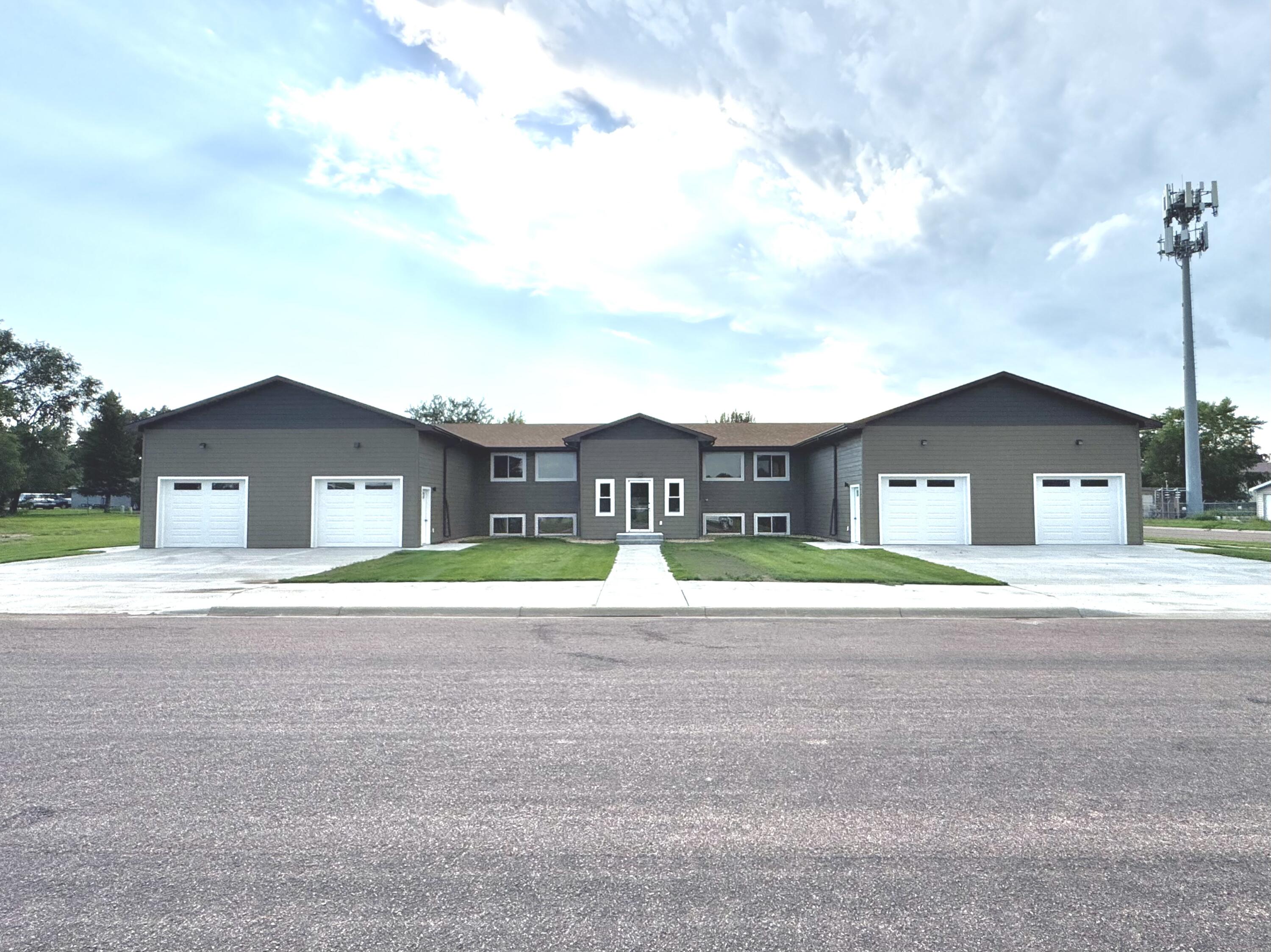 1101 S Lawler St