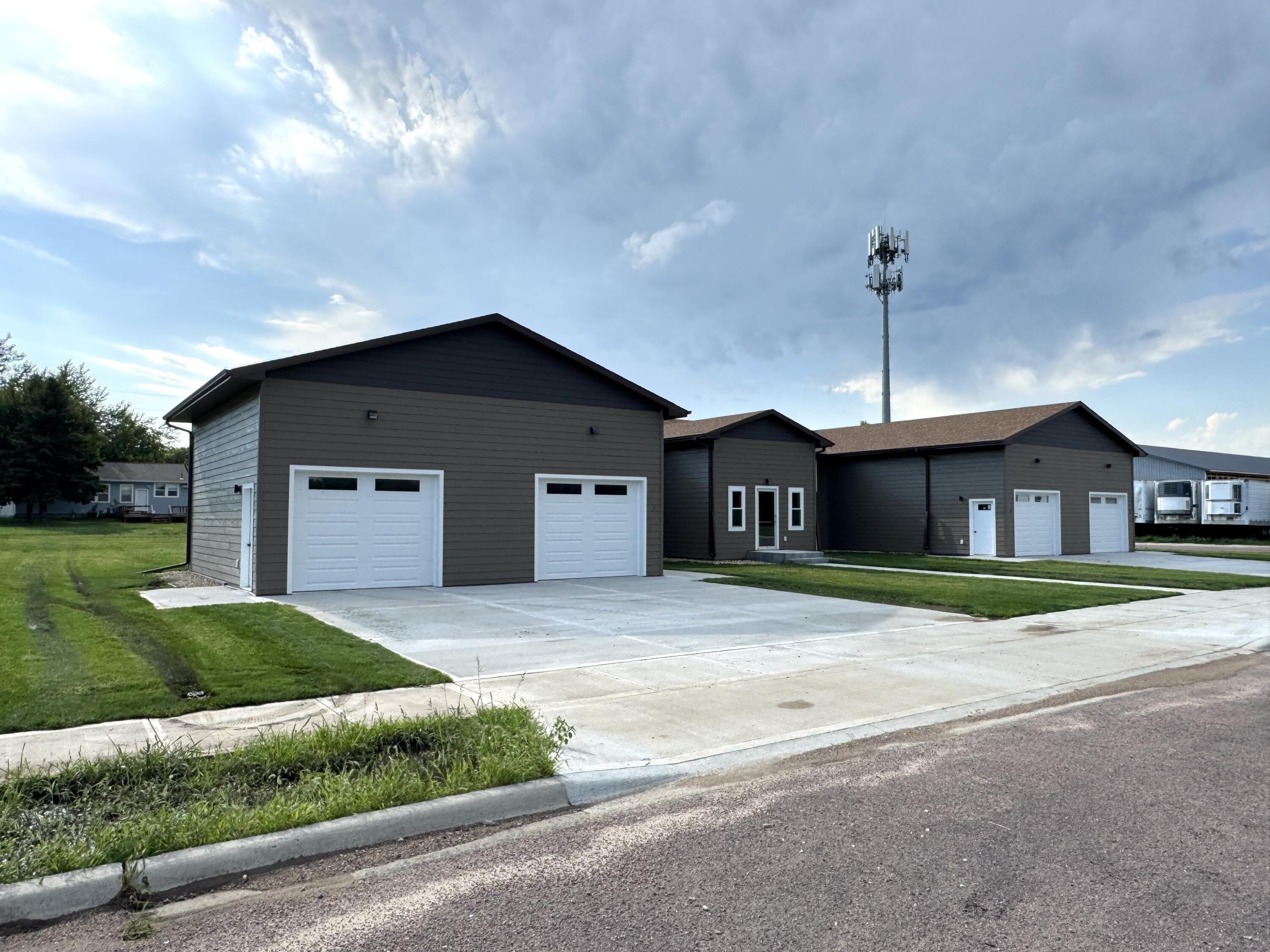 1101 S Lawler St