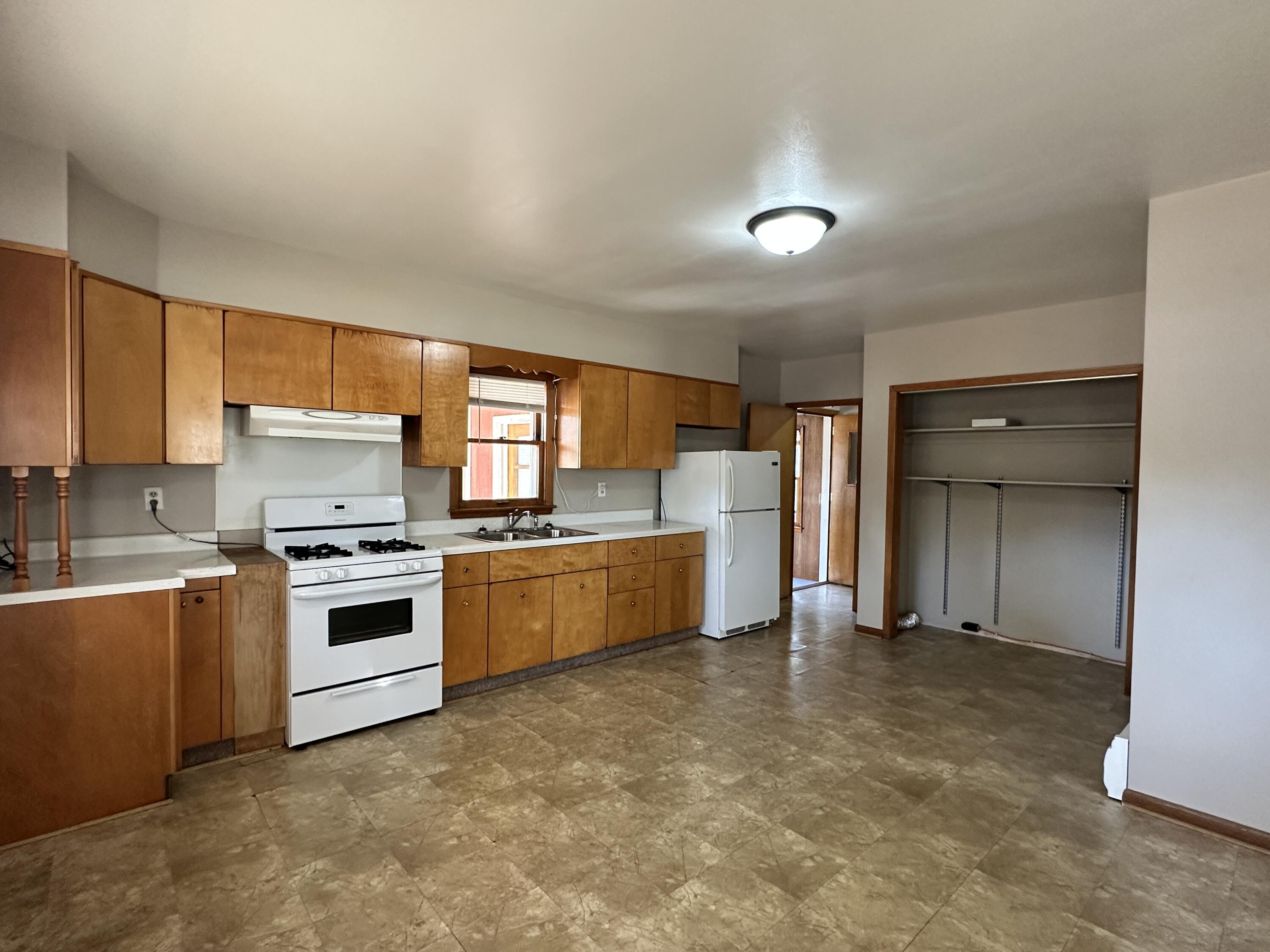 521 S Duff St