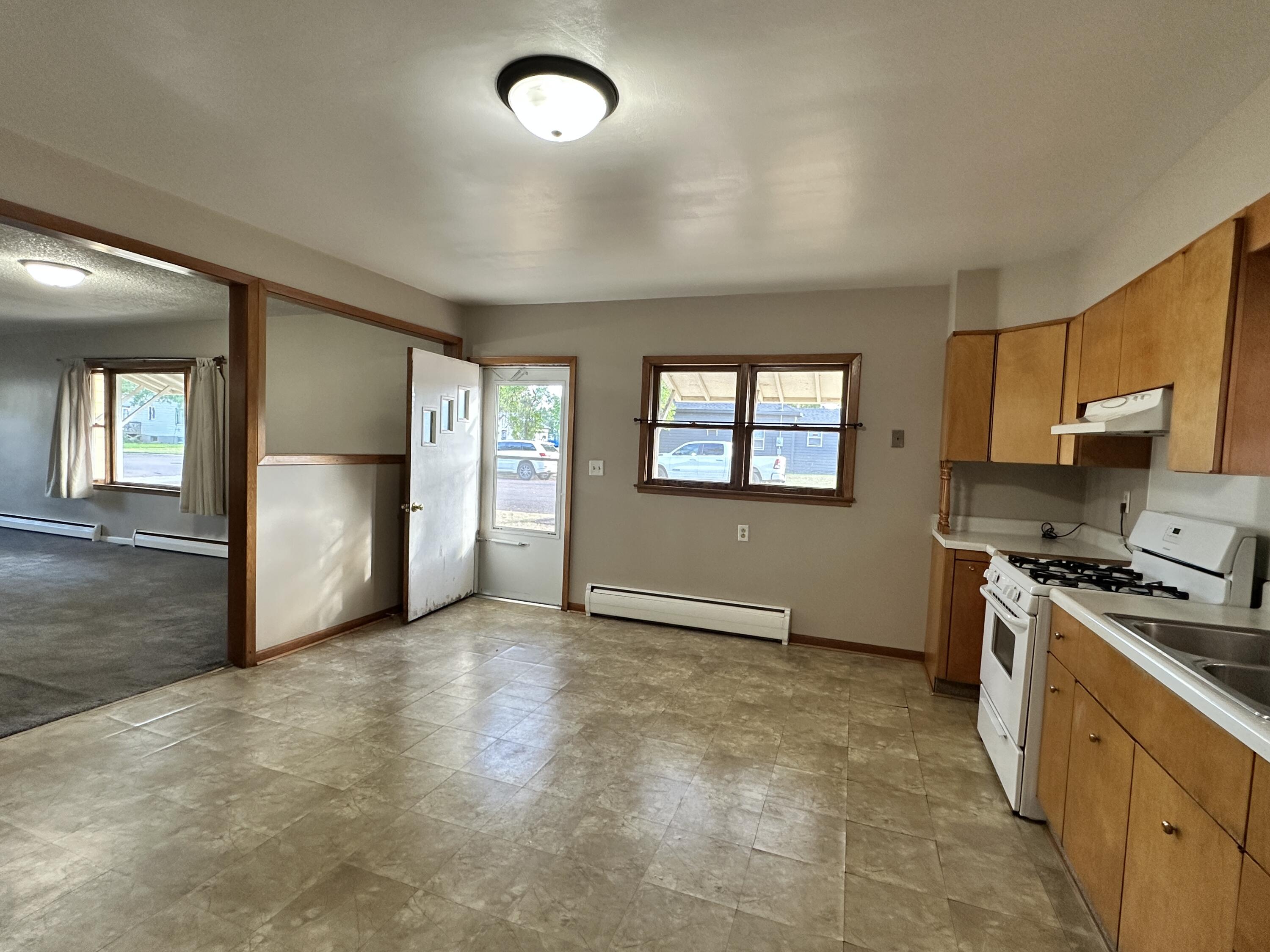 521 S Duff St