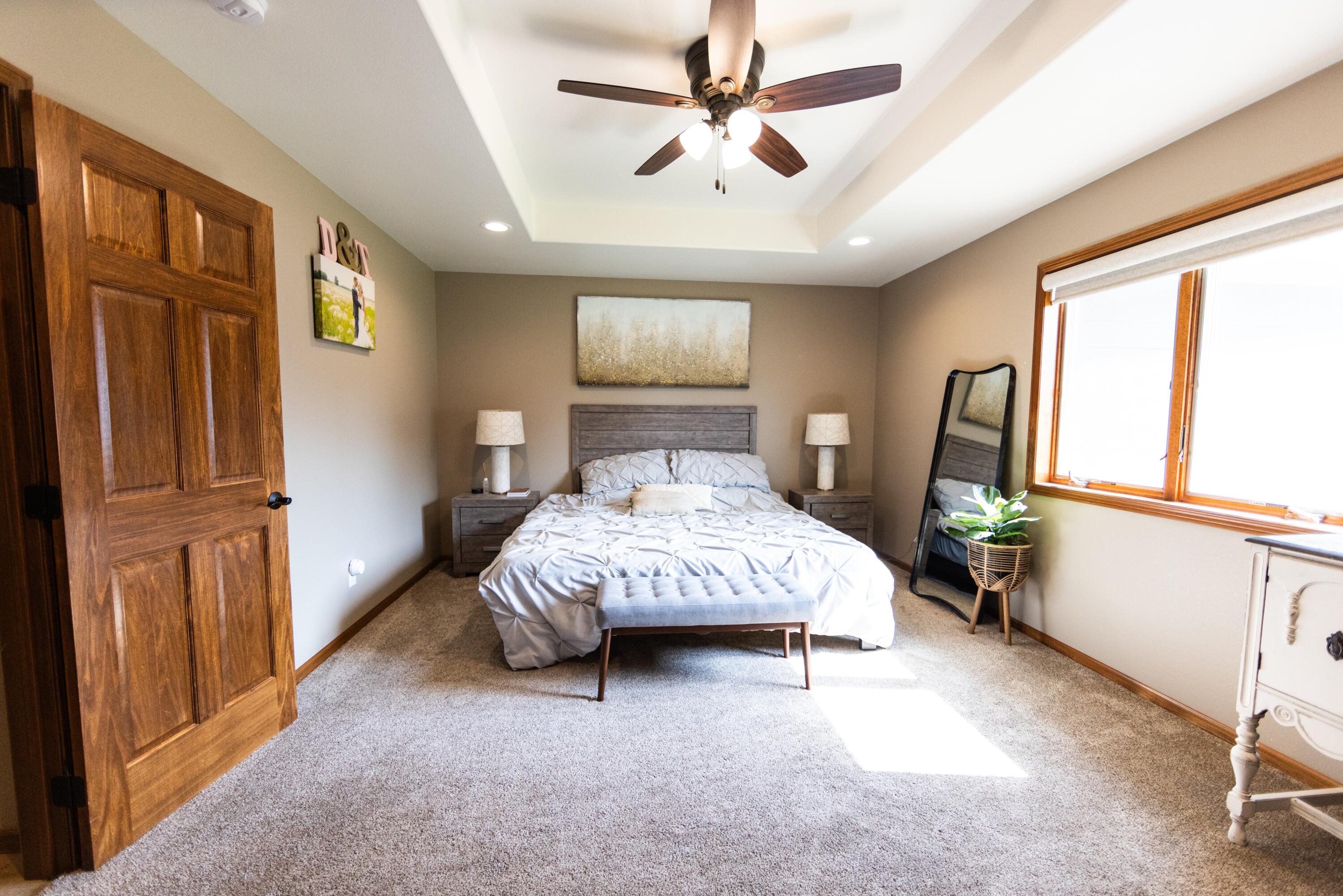 1435 Country Dr