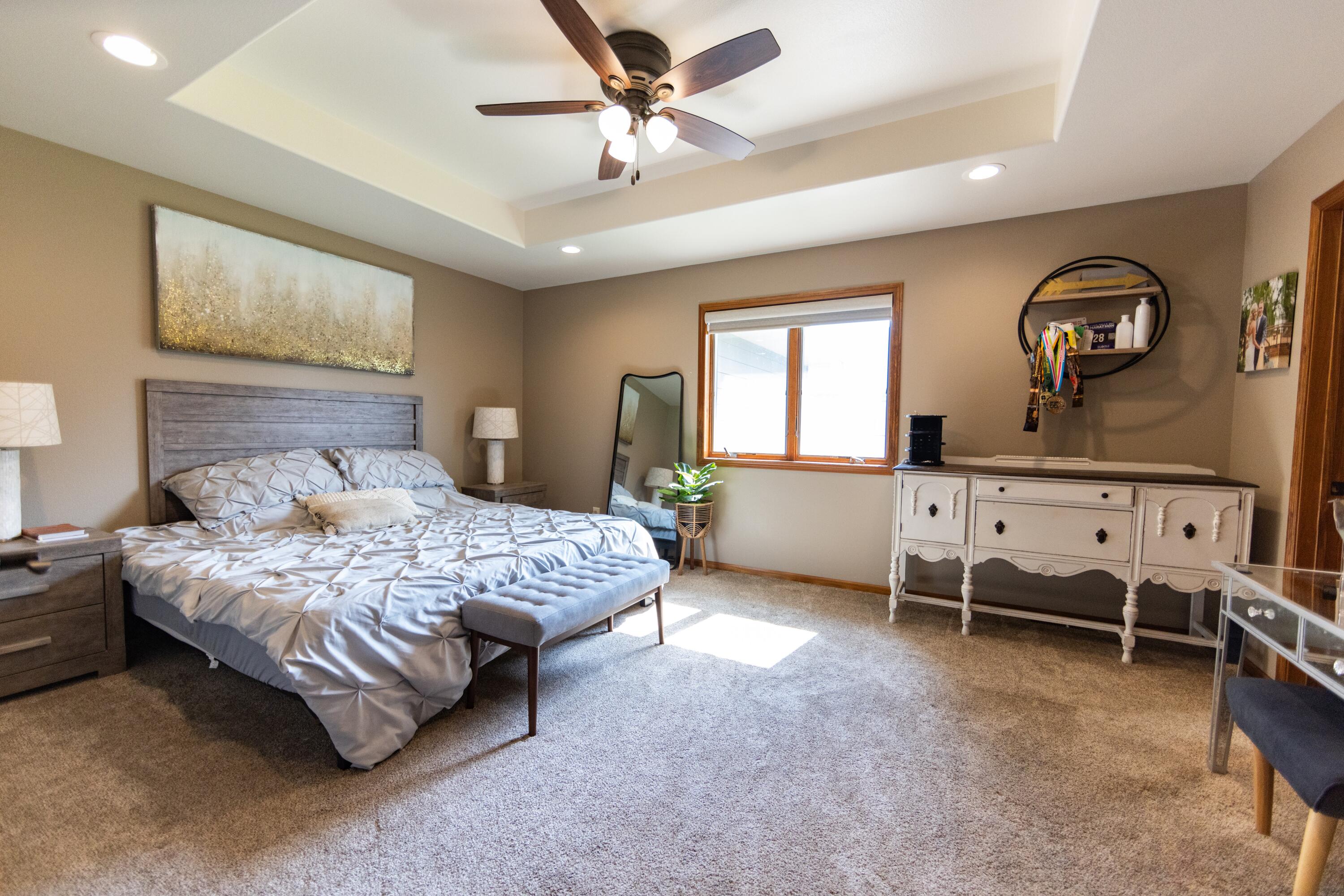 1435 Country Dr