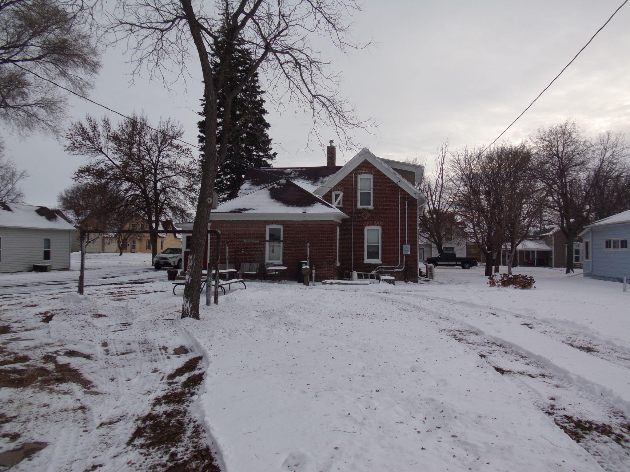 404 E Hanson Ave