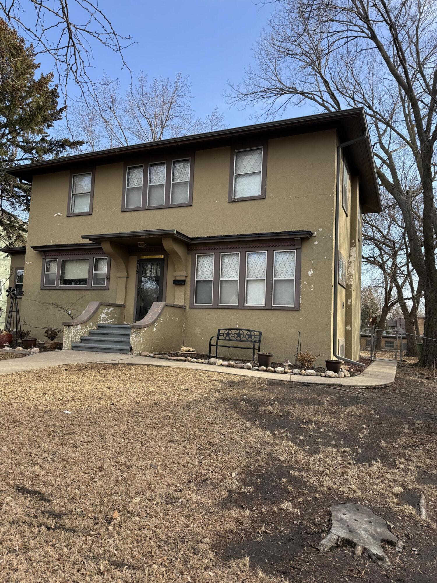 215 W 4th Ave