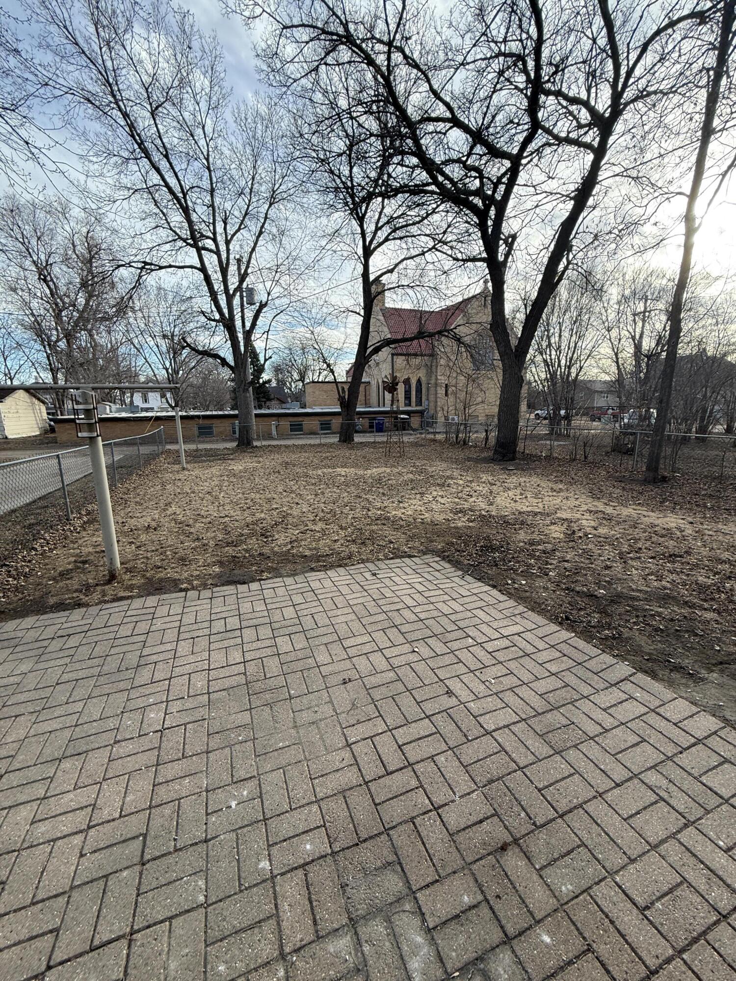 215 W 4th Ave