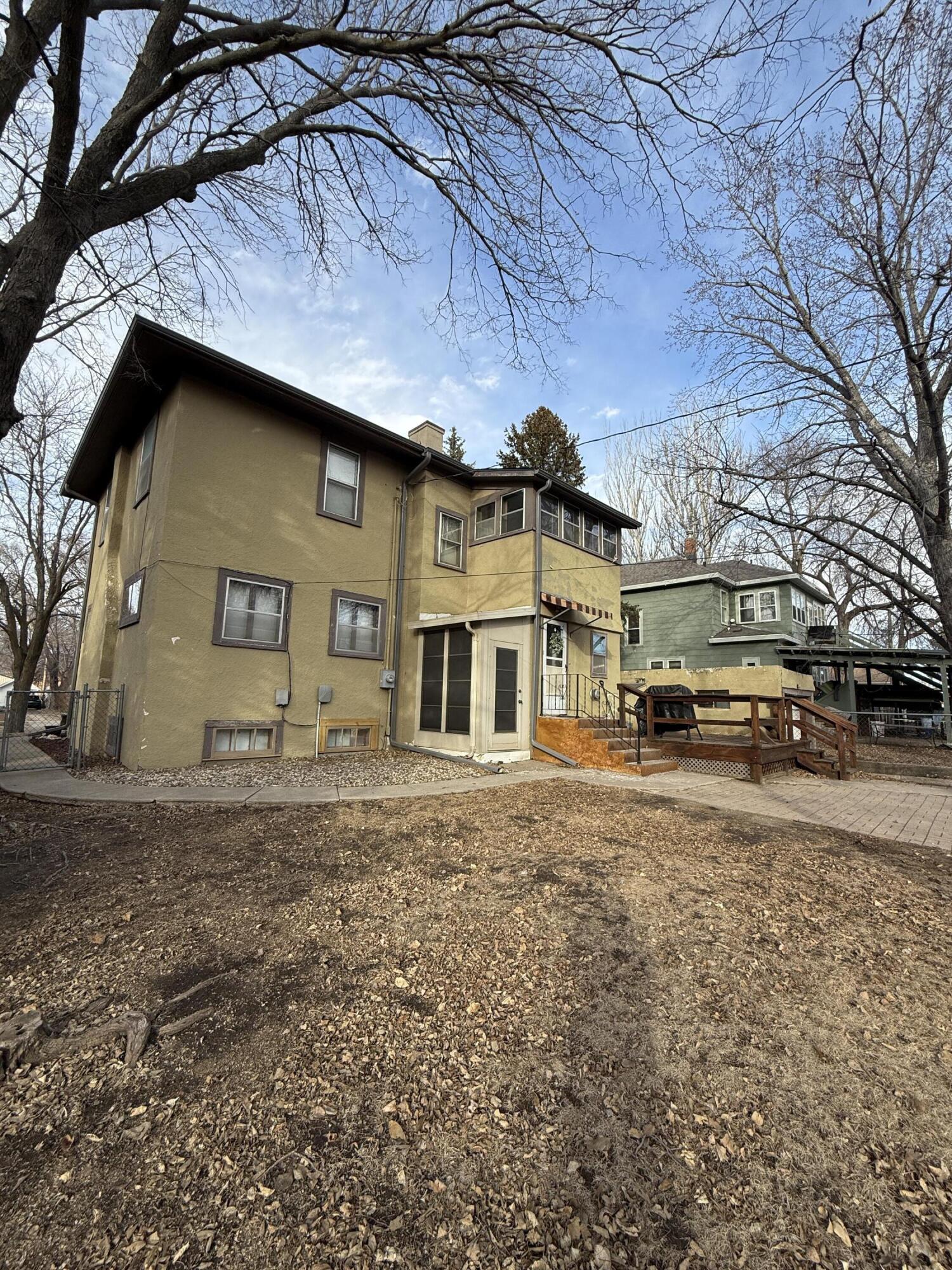 215 W 4th Ave