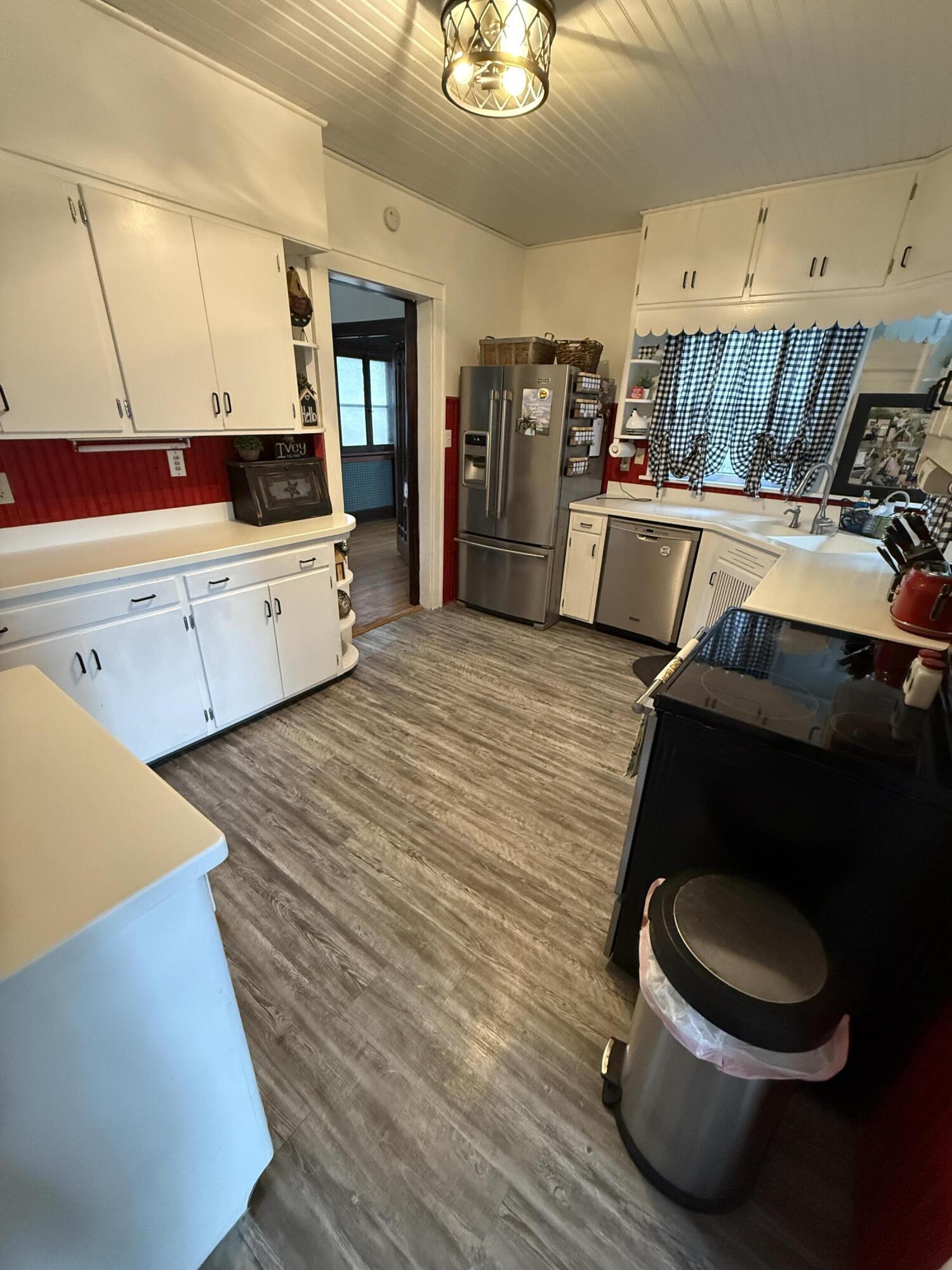 215 W 4th Ave