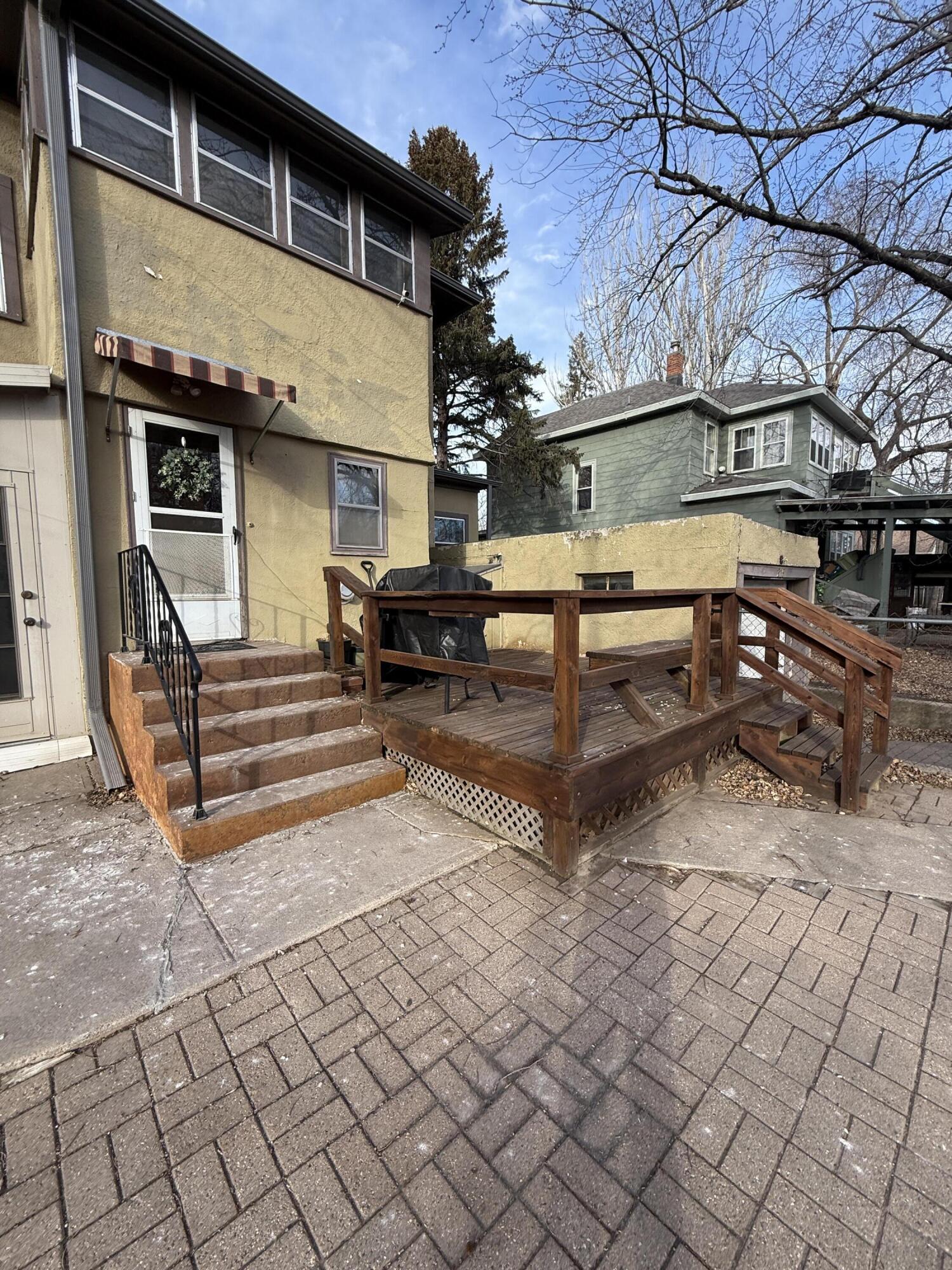 215 W 4th Ave