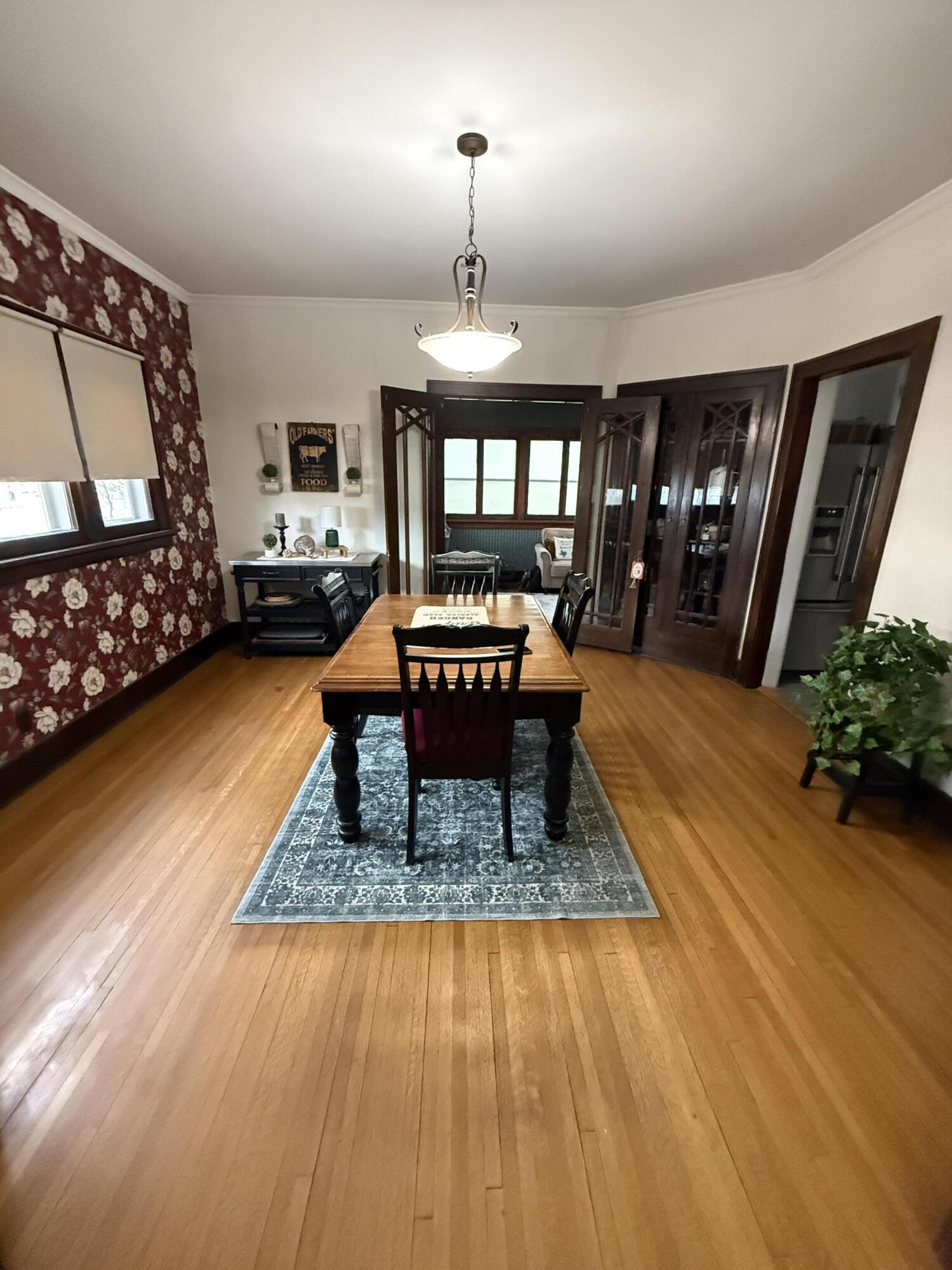 215 W 4th Ave