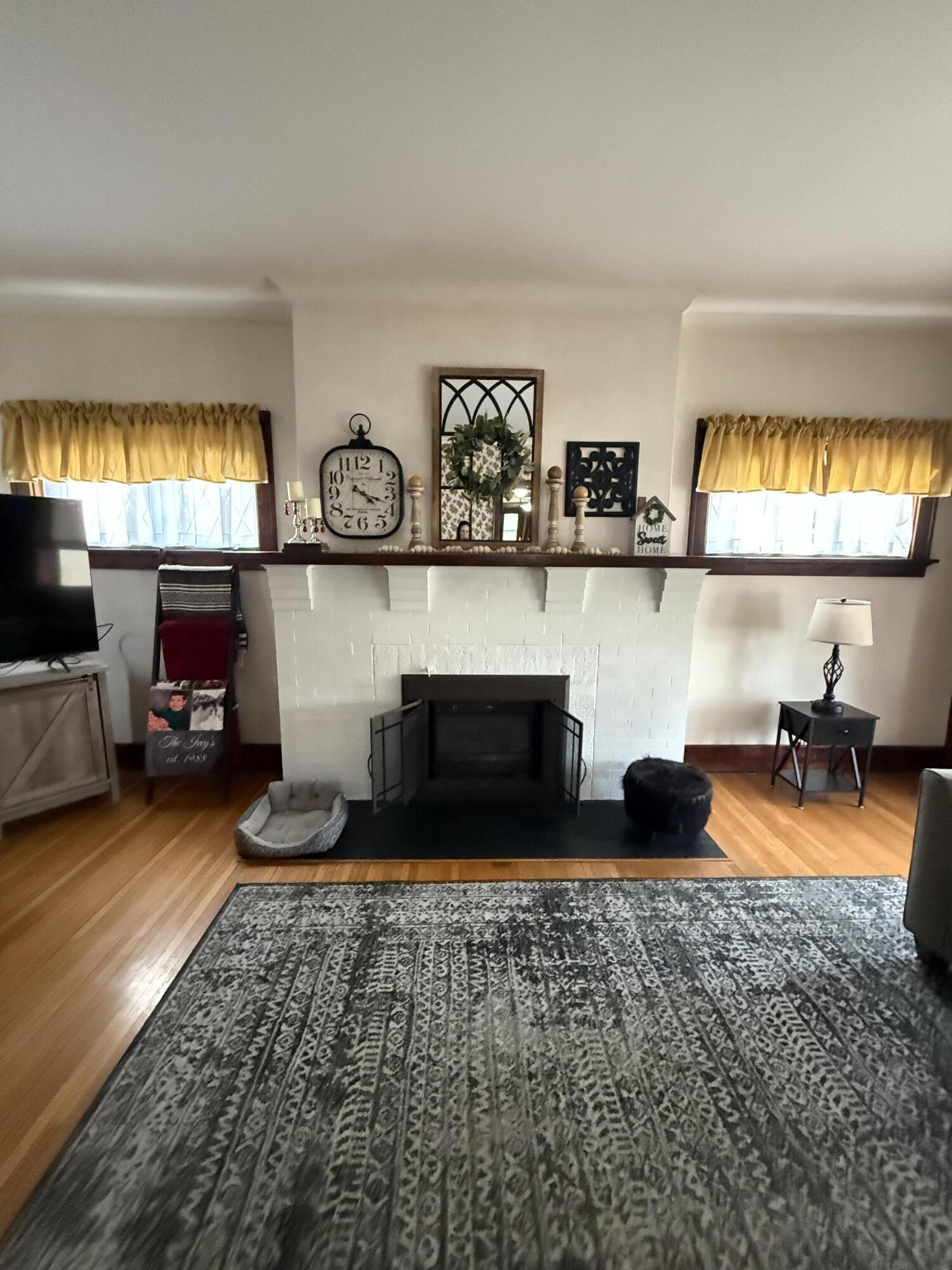 215 W 4th Ave