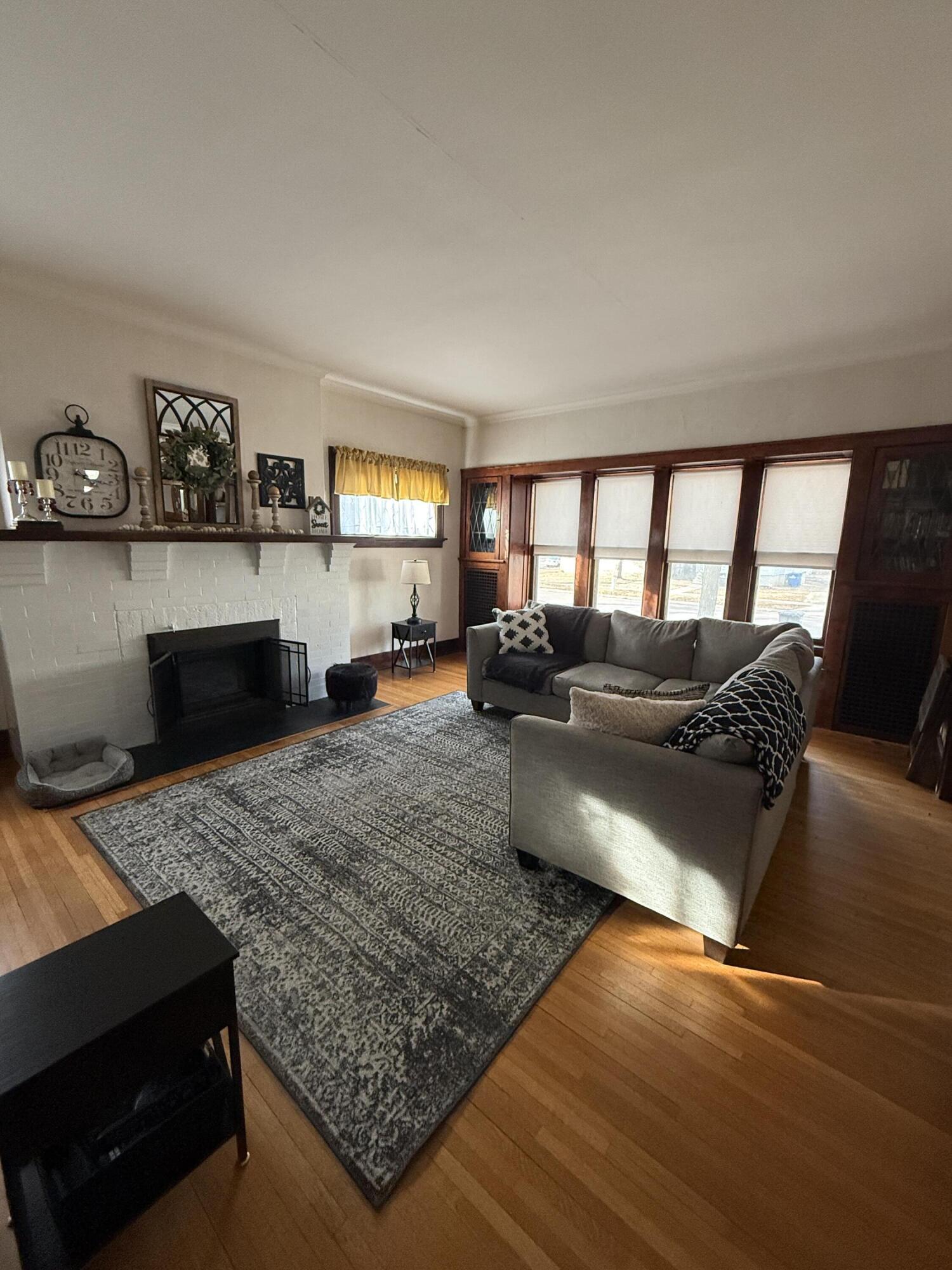 215 W 4th Ave